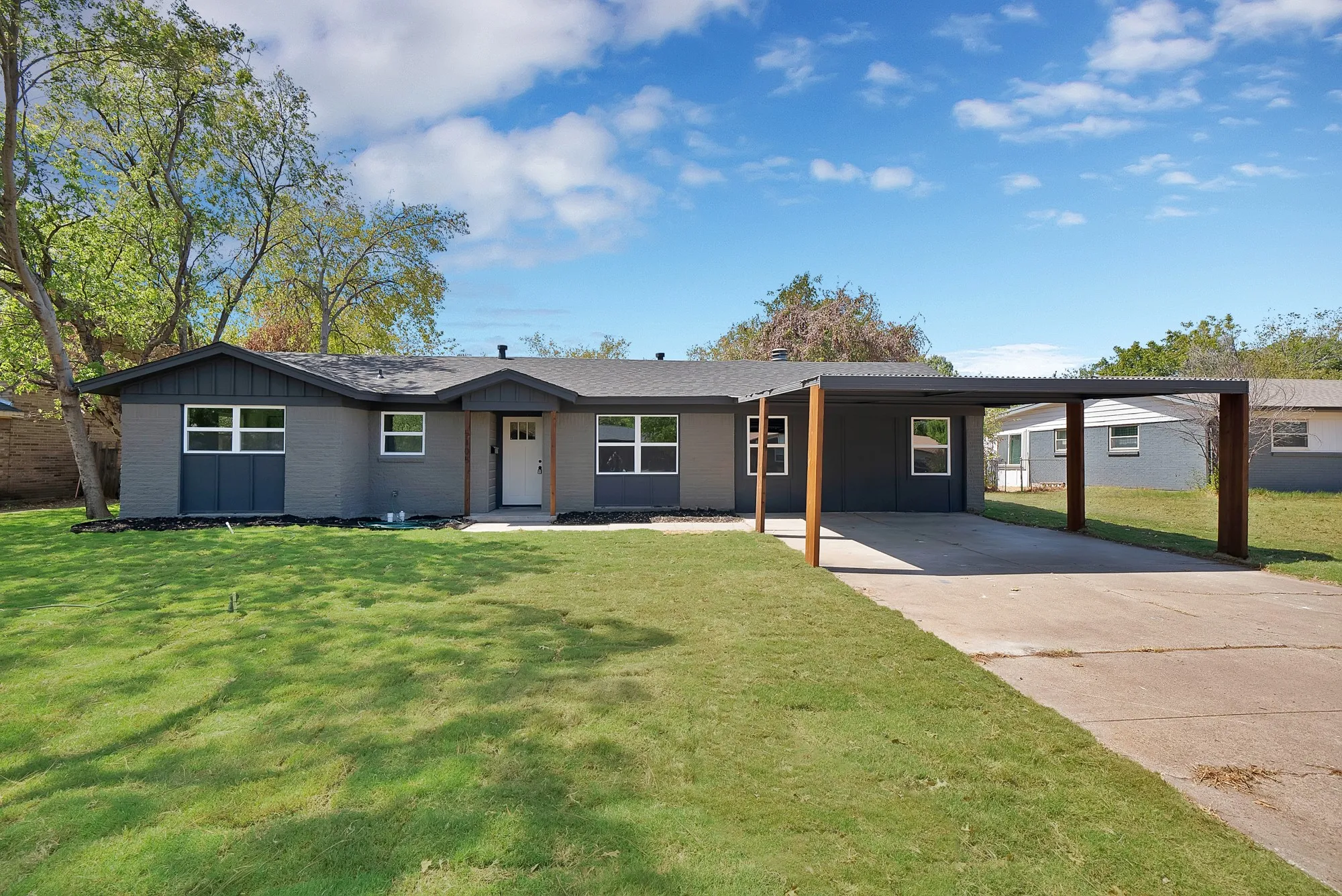 Single Family Residence For Sale in Tarrant County , 5105 Grove Street, North Richland Hills, Texas 76180, 3 Bedroom, 2 Bathroom, 2 Garage spaces, 2,227 Sqft, built in 1963, mls#21388116, Real Estate Agent in North Richland Hills, Homes For Sale in Tarrant county, Homes For Sale in North Richland Hills, Realtor in North Richland Hills Texas, Real Estate Brokerage Independent Realty Texas, Luminita Cordes Realtor