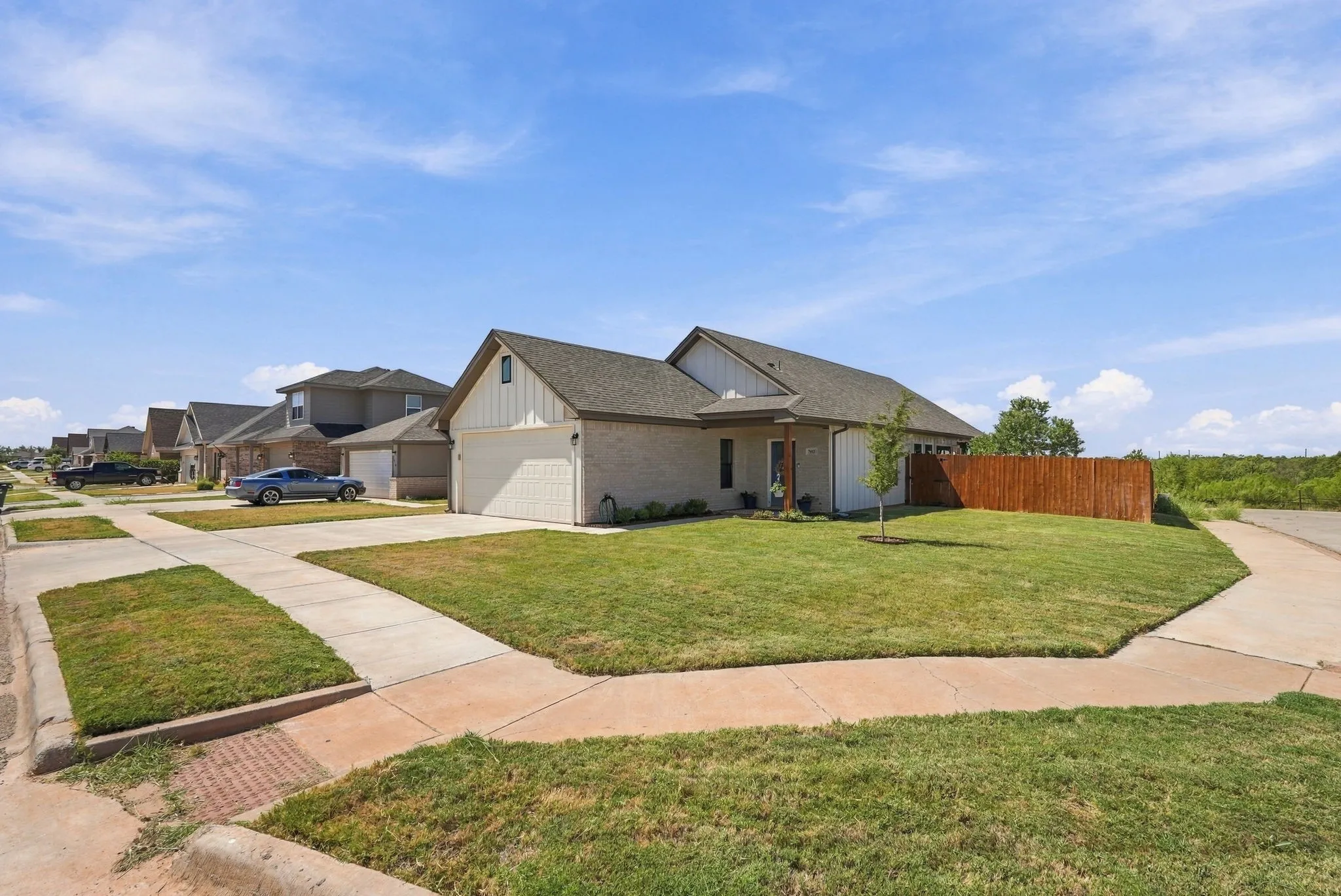 Single Family Residence For Sale in Taylor County , 7602 Florence Drive, Abilene, Texas 79606, 3 Bedroom, 2 Bathroom, 2 Garage spaces, 1,540 Sqft, built in 2022, mls#21389597, Real Estate Agent in Abilene, Homes For Sale in Taylor county, Homes For Sale in Abilene, Realtor in Abilene Texas, Real Estate Brokerage Independent Realty Texas, Luminita Cordes Realtor