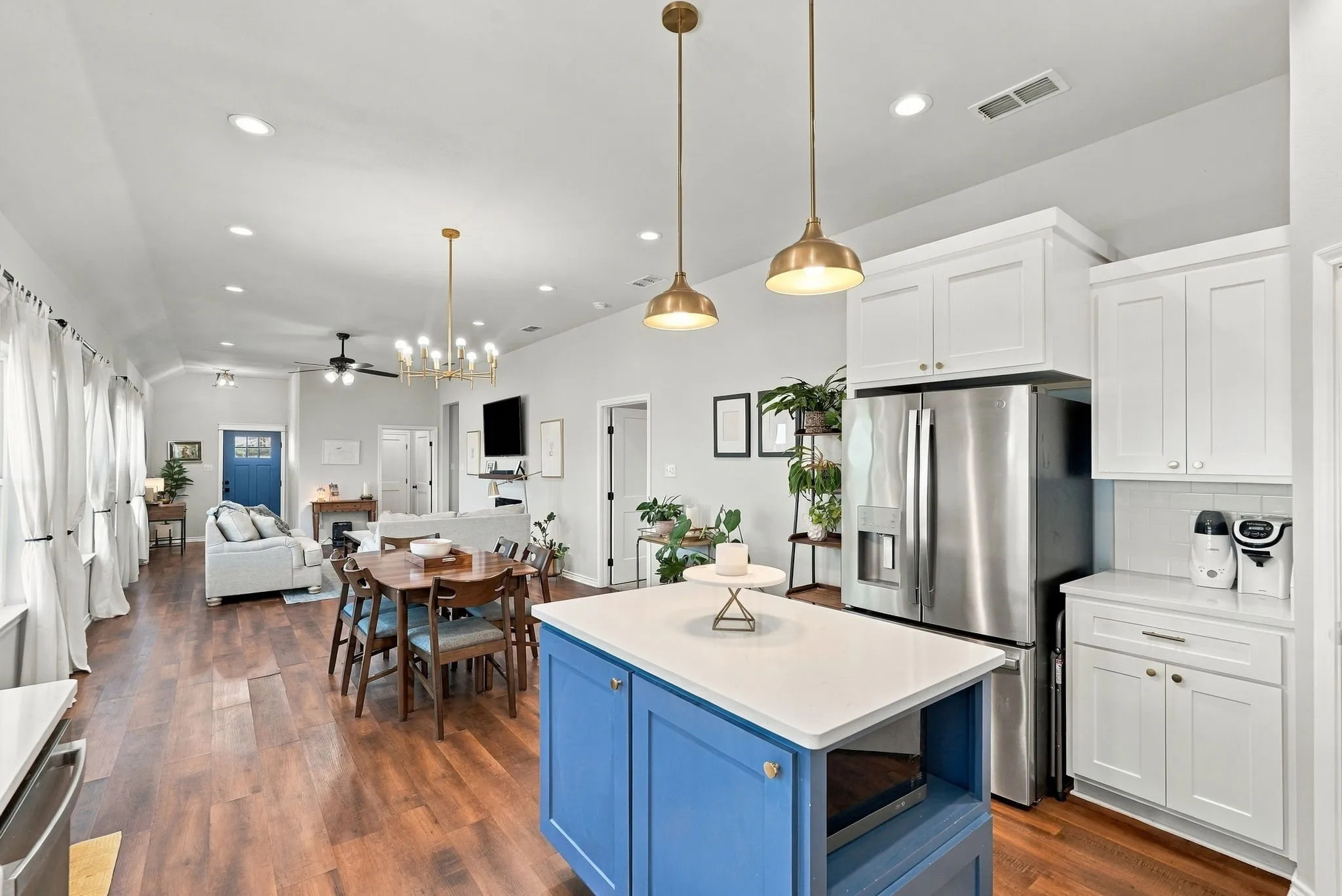 Single Family Residence For Sale in Taylor County , 7602 Florence Drive, Abilene, Texas 79606, 3 Bedroom, 2 Bathroom, 2 Garage spaces, 1,540 Sqft, built in 2022, mls#21389597, Real Estate Agent in Abilene, Homes For Sale in Taylor county, Homes For Sale in Abilene, Realtor in Abilene Texas, Real Estate Brokerage Independent Realty Texas, Luminita Cordes Realtor