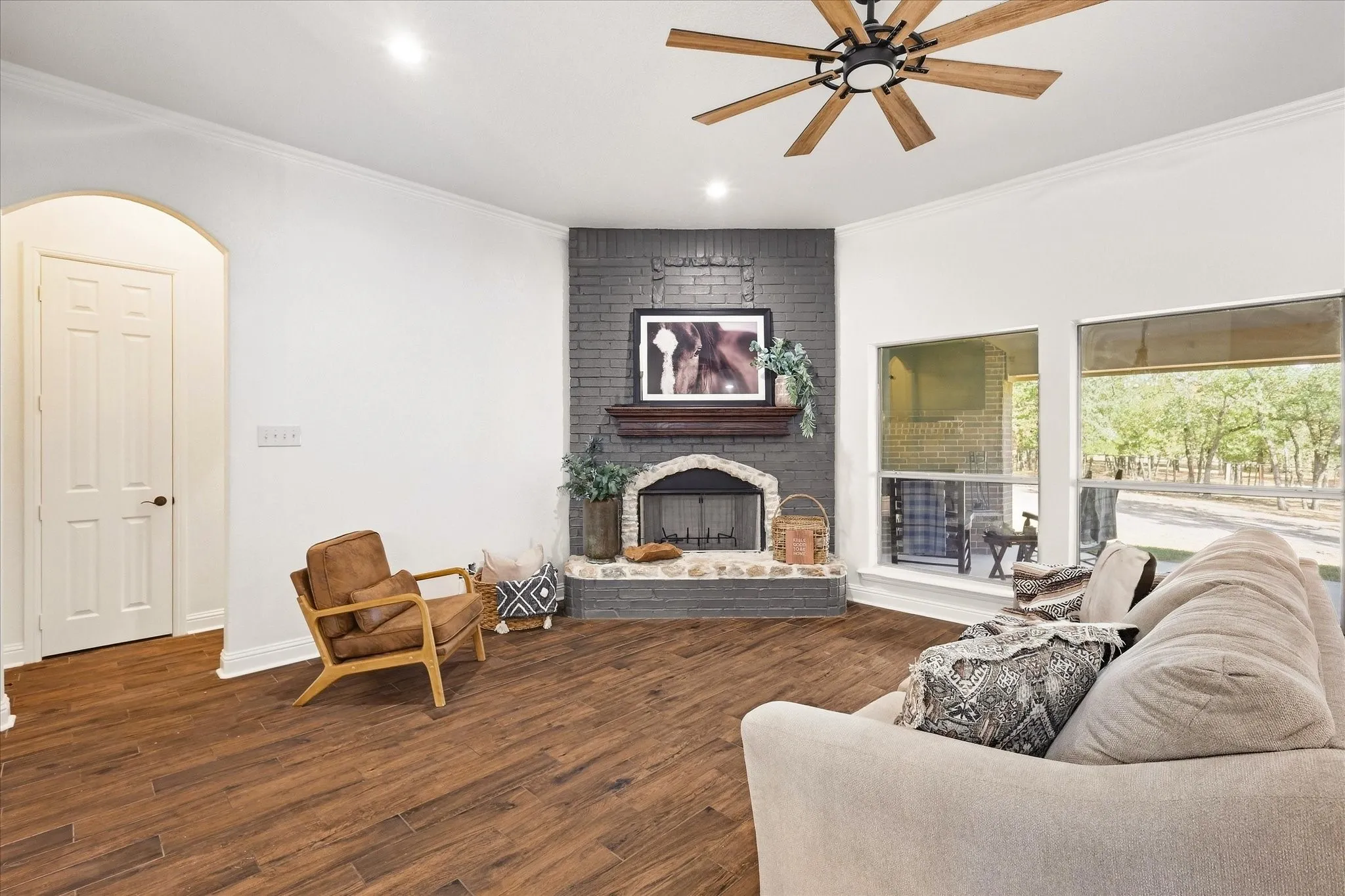 Single Family Residence For Sale in Wise County , 514 Oak Hills Drive, Newark, Texas 76071, 4 Bedroom, 3 Bathroom, 3 Garage spaces, 2,984 Sqft, built in 2005, mls#21341876, Real Estate Agent in Newark, Homes For Sale in Wise county, Homes For Sale in Newark, Realtor in Newark Texas, Real Estate Brokerage Independent Realty Texas, Luminita Cordes Realtor