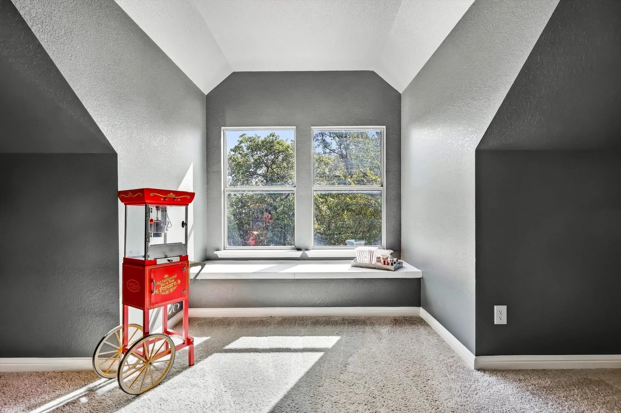 Single Family Residence For Sale in Wise County , 514 Oak Hills Drive, Newark, Texas 76071, 4 Bedroom, 3 Bathroom, 3 Garage spaces, 2,984 Sqft, built in 2005, mls#21341876, Real Estate Agent in Newark, Homes For Sale in Wise county, Homes For Sale in Newark, Realtor in Newark Texas, Real Estate Brokerage Independent Realty Texas, Luminita Cordes Realtor