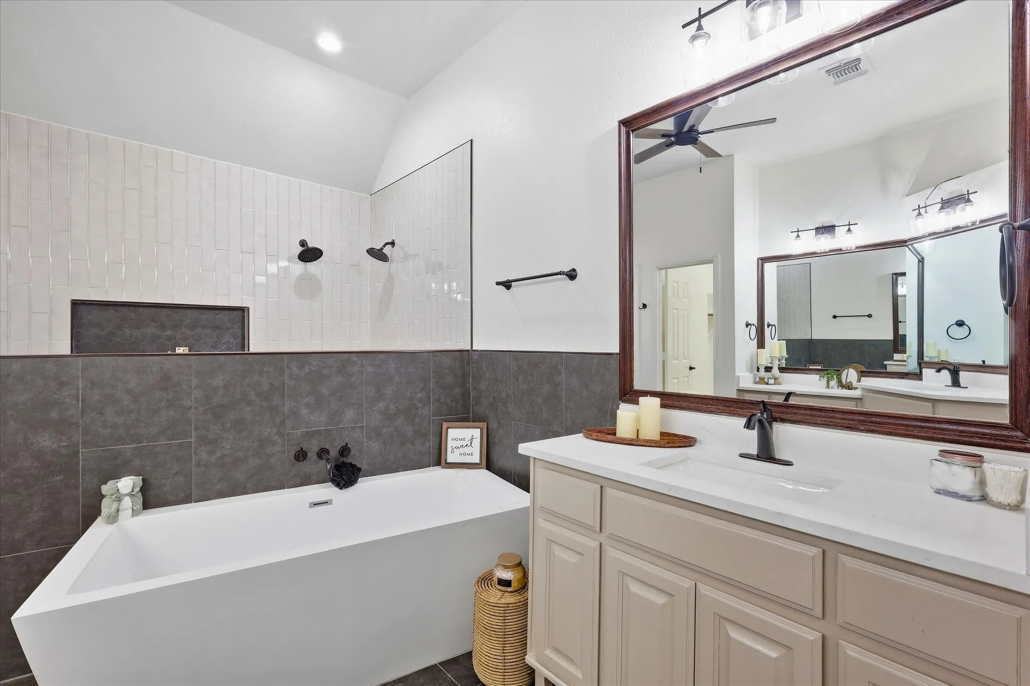 Single Family Residence For Sale in Wise County , 514 Oak Hills Drive, Newark, Texas 76071, 4 Bedroom, 3 Bathroom, 3 Garage spaces, 2,984 Sqft, built in 2005, mls#21341876, Real Estate Agent in Newark, Homes For Sale in Wise county, Homes For Sale in Newark, Realtor in Newark Texas, Real Estate Brokerage Independent Realty Texas, Luminita Cordes Realtor