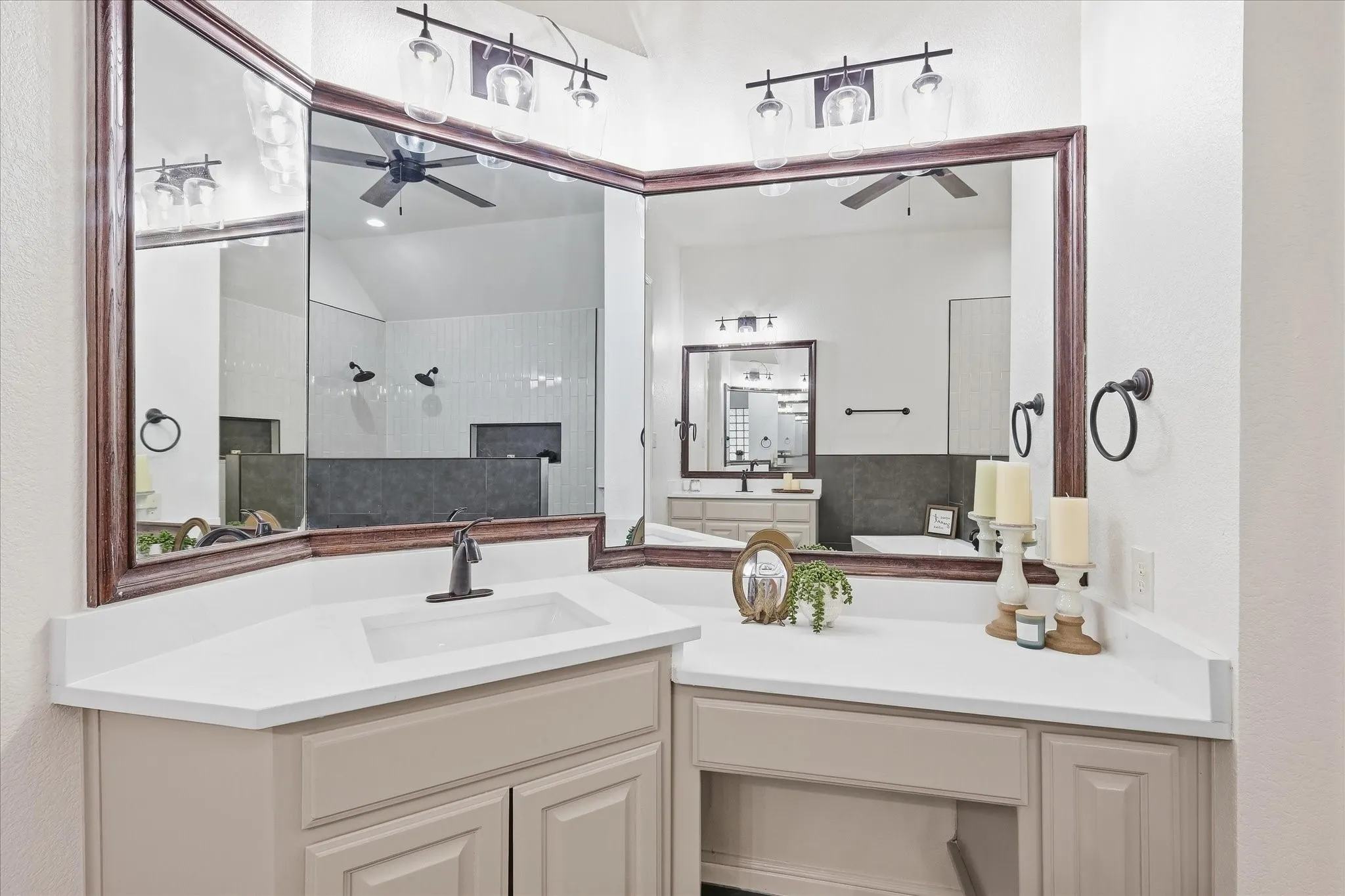 Single Family Residence For Sale in Wise County , 514 Oak Hills Drive, Newark, Texas 76071, 4 Bedroom, 3 Bathroom, 3 Garage spaces, 2,984 Sqft, built in 2005, mls#21341876, Real Estate Agent in Newark, Homes For Sale in Wise county, Homes For Sale in Newark, Realtor in Newark Texas, Real Estate Brokerage Independent Realty Texas, Luminita Cordes Realtor
