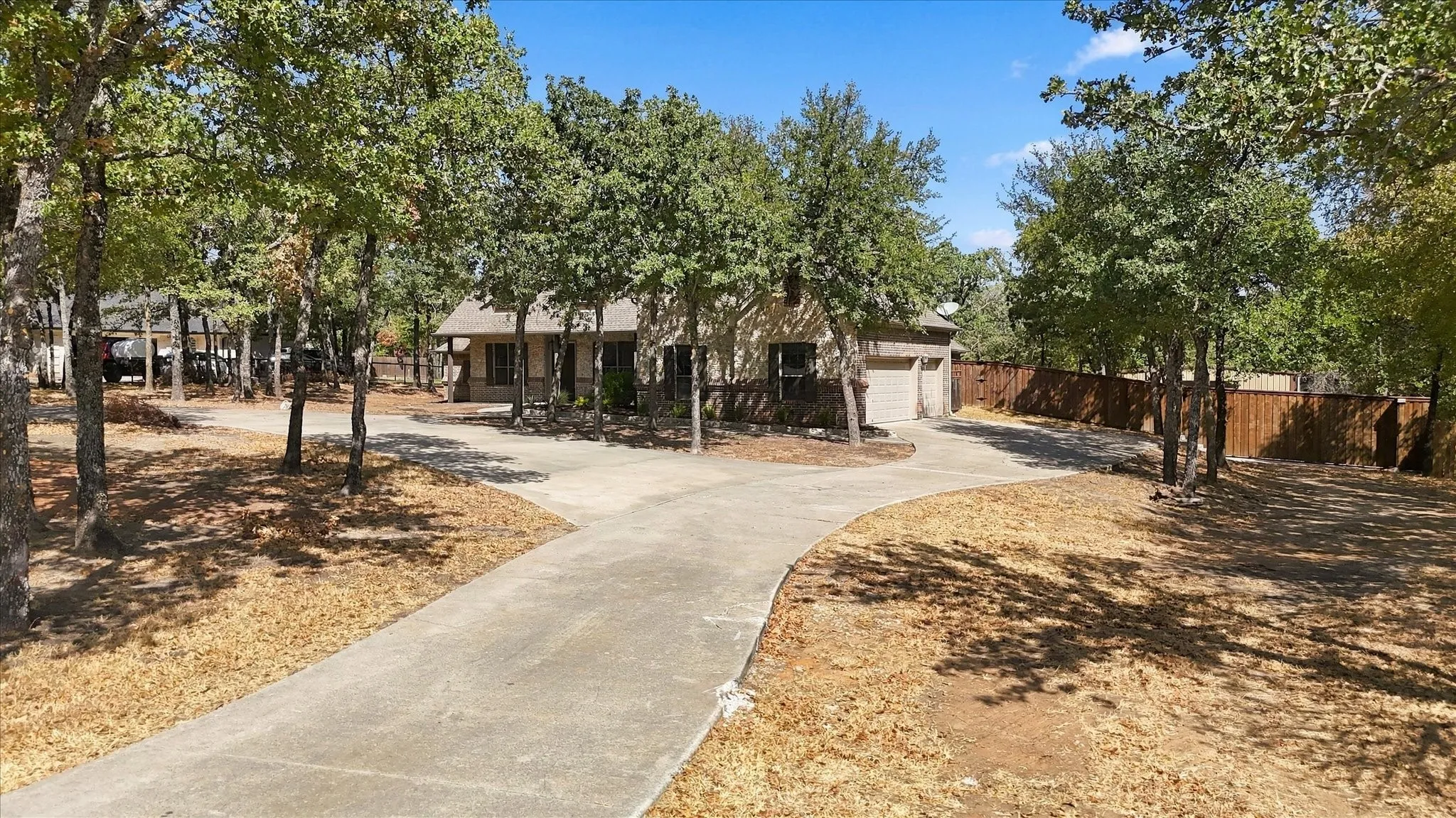 Single Family Residence For Sale in Wise County , 514 Oak Hills Drive, Newark, Texas 76071, 4 Bedroom, 3 Bathroom, 3 Garage spaces, 2,984 Sqft, built in 2005, mls#21341876, Real Estate Agent in Newark, Homes For Sale in Wise county, Homes For Sale in Newark, Realtor in Newark Texas, Real Estate Brokerage Independent Realty Texas, Luminita Cordes Realtor