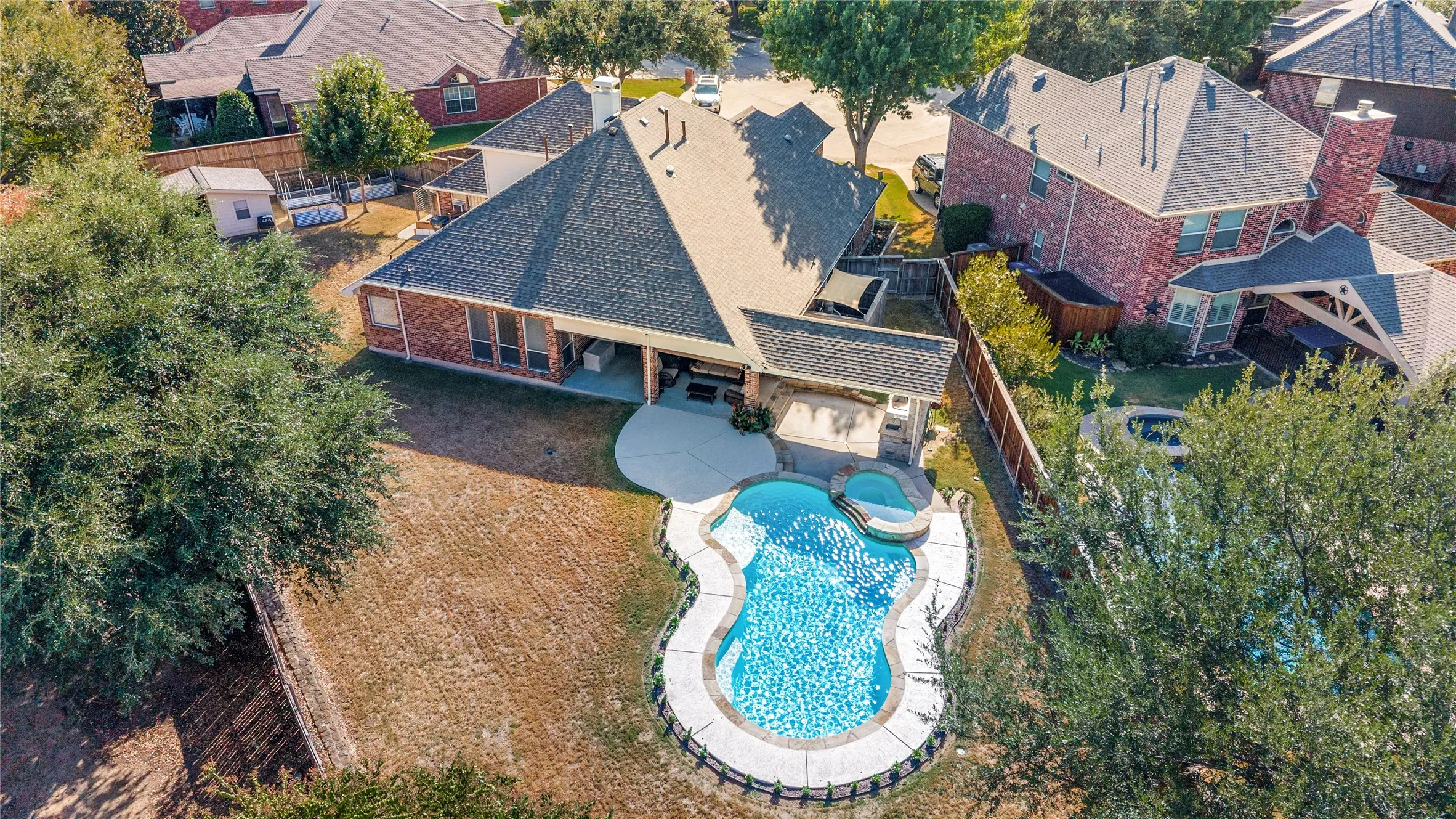 Single Family Residence For Sale in Collin County , 2405 Warwick Circle, Mc Kinney, Texas 75072, 4 Bedroom, 4 Bathroom, 3 Garage spaces, 2,802 Sqft, built in 2002, mls#21387525, Real Estate Agent in Mc Kinney, Homes For Sale in Collin county, Homes For Sale in Mc Kinney, Realtor in Mc Kinney Texas, Real Estate Brokerage Independent Realty Texas, Luminita Cordes Realtor