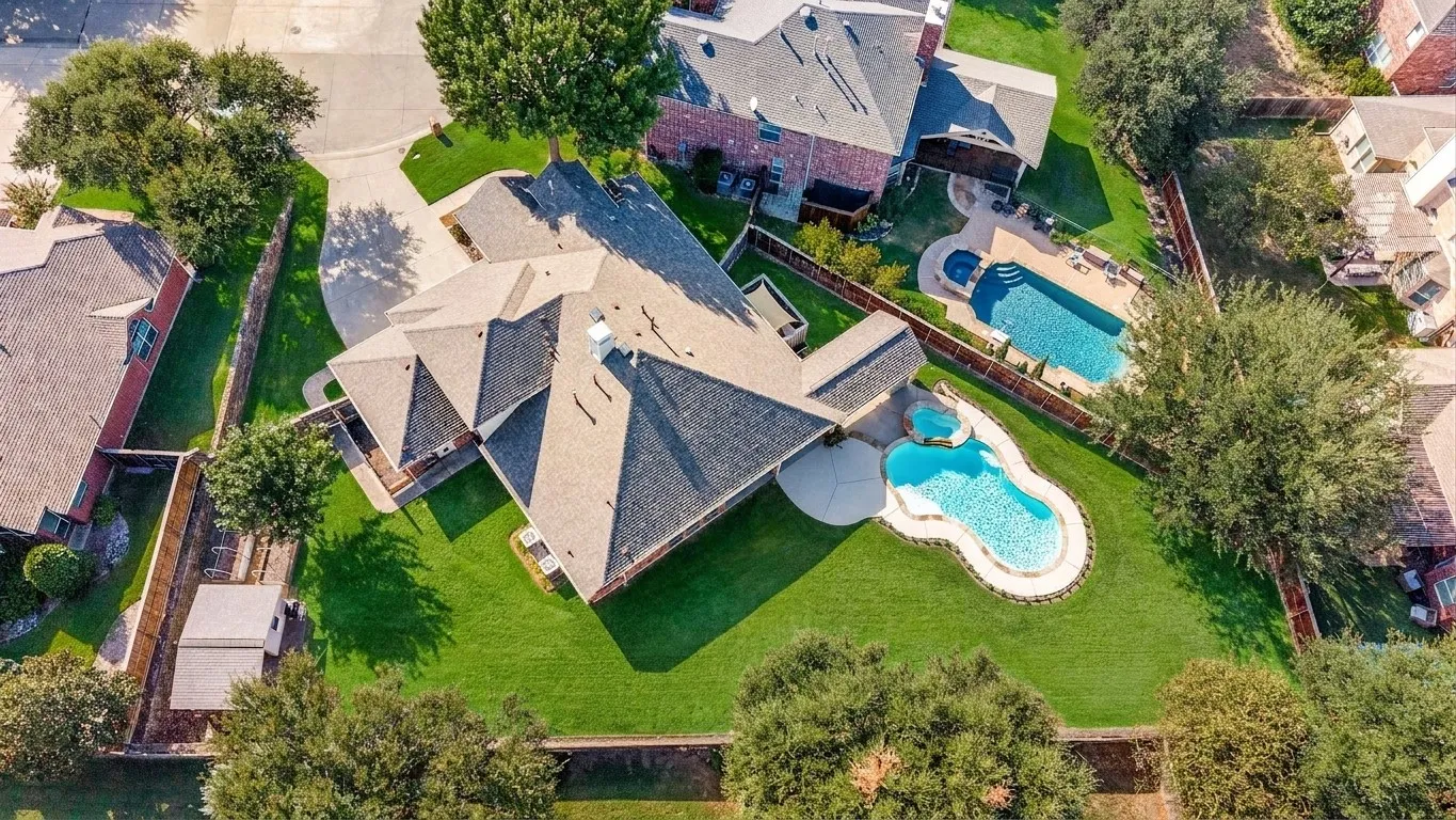 Single Family Residence For Sale in Collin County , 2405 Warwick Circle, Mc Kinney, Texas 75072, 4 Bedroom, 4 Bathroom, 3 Garage spaces, 2,802 Sqft, built in 2002, mls#21387525, Real Estate Agent in Mc Kinney, Homes For Sale in Collin county, Homes For Sale in Mc Kinney, Realtor in Mc Kinney Texas, Real Estate Brokerage Independent Realty Texas, Luminita Cordes Realtor