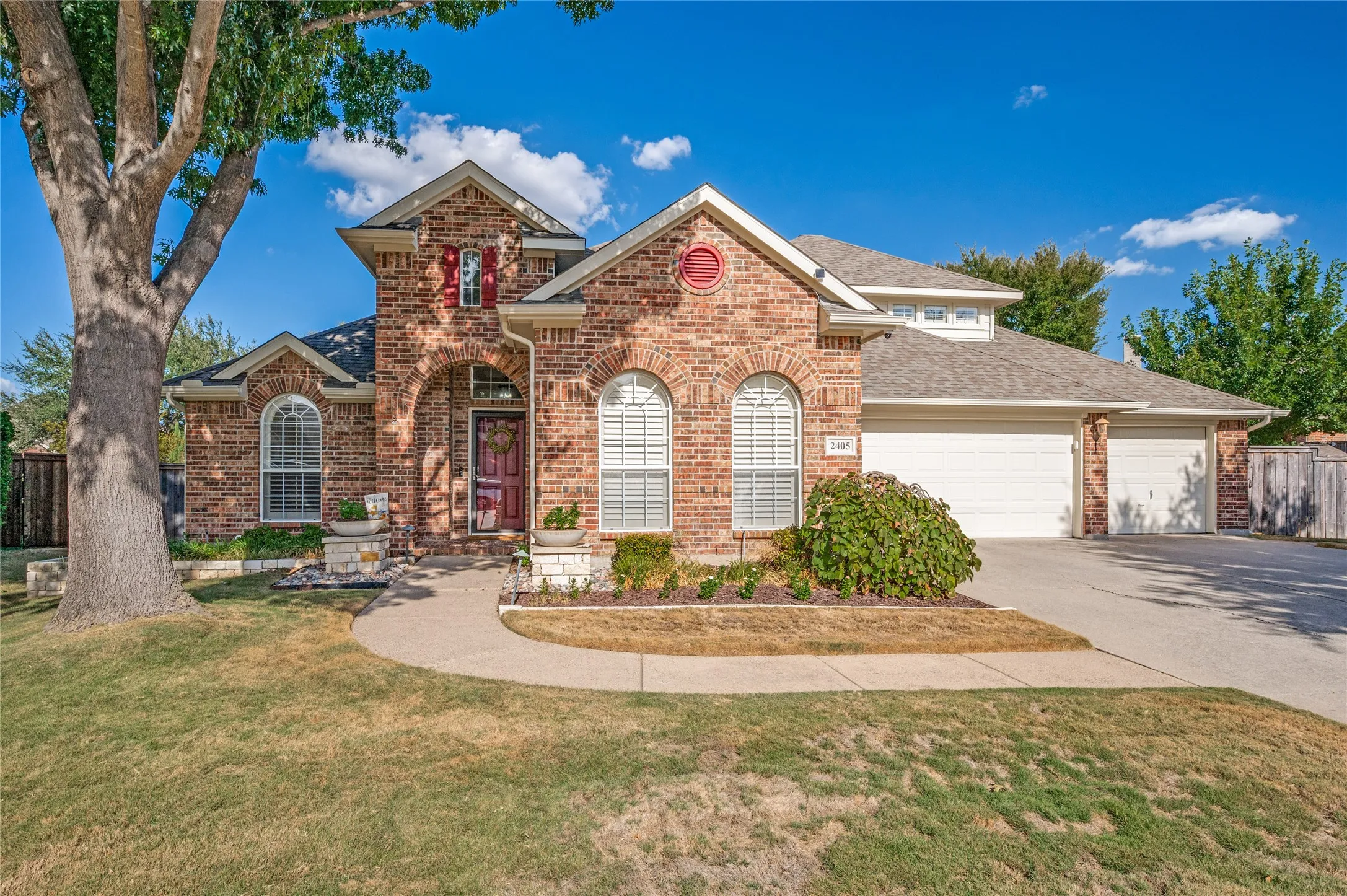 Single Family Residence For Sale in Collin County , 2405 Warwick Circle, Mc Kinney, Texas 75072, 4 Bedroom, 4 Bathroom, 3 Garage spaces, 2,802 Sqft, built in 2002, mls#21387525, Real Estate Agent in Mc Kinney, Homes For Sale in Collin county, Homes For Sale in Mc Kinney, Realtor in Mc Kinney Texas, Real Estate Brokerage Independent Realty Texas, Luminita Cordes Realtor