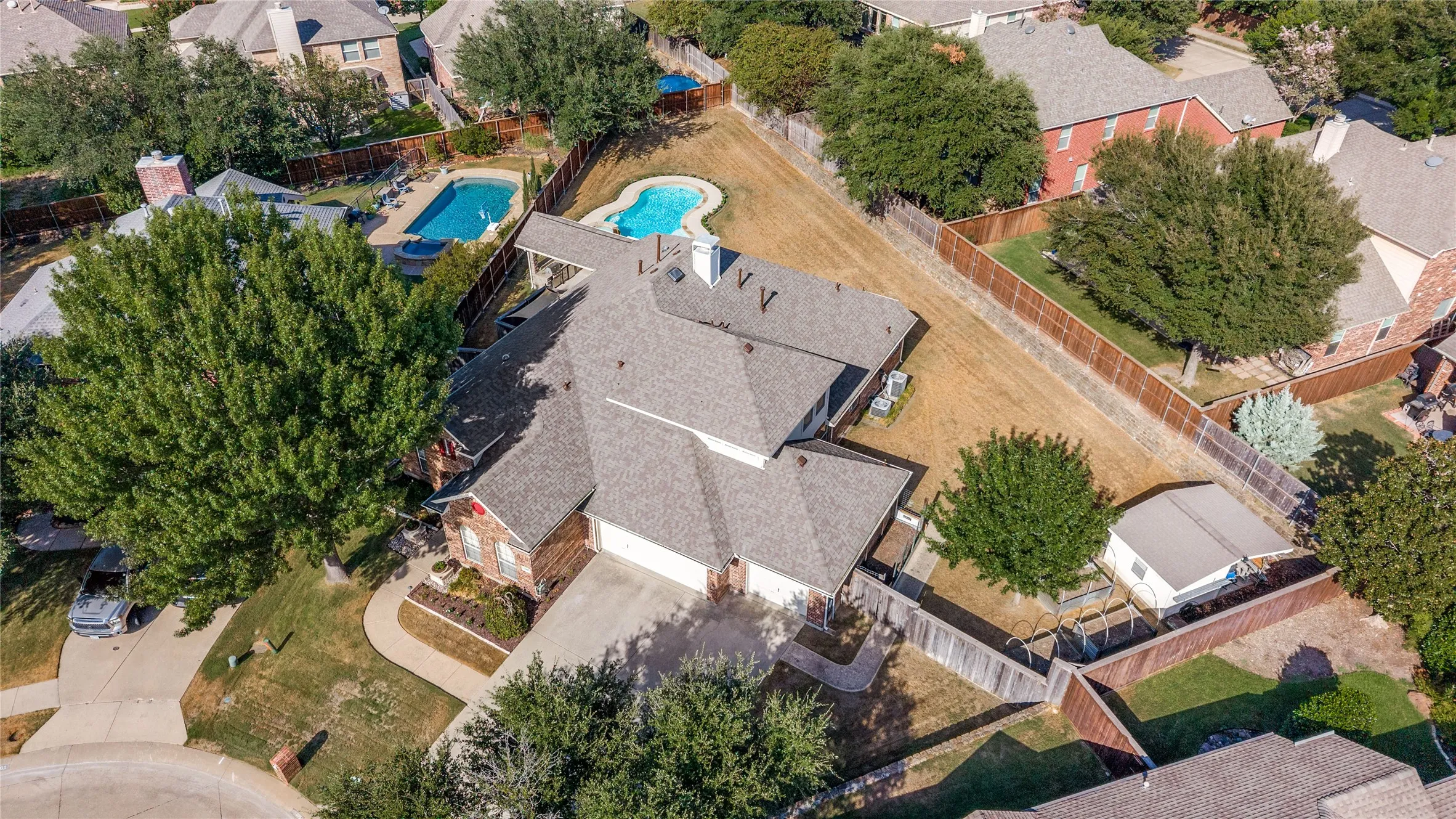 Single Family Residence For Sale in Collin County , 2405 Warwick Circle, Mc Kinney, Texas 75072, 4 Bedroom, 4 Bathroom, 3 Garage spaces, 2,802 Sqft, built in 2002, mls#21387525, Real Estate Agent in Mc Kinney, Homes For Sale in Collin county, Homes For Sale in Mc Kinney, Realtor in Mc Kinney Texas, Real Estate Brokerage Independent Realty Texas, Luminita Cordes Realtor