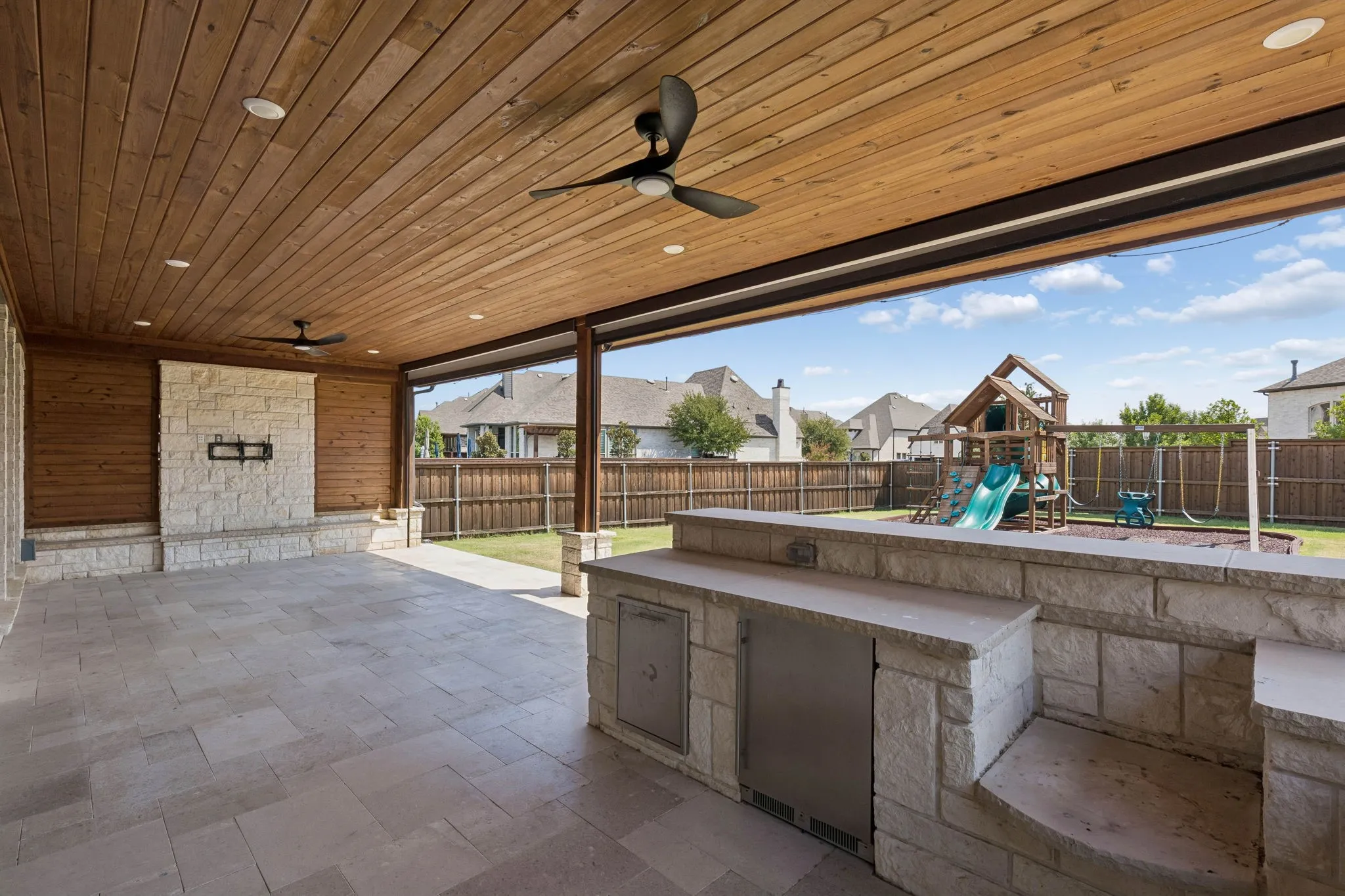 Single Family Residence For Sale in Denton County , 8213 Western, The Colony, Texas 75056, 4 Bedroom, 5 Bathroom, 2 Garage spaces, 3,813 Sqft, built in 2019, mls#21389452, Real Estate Agent in The Colony, Homes For Sale in Denton county, Homes For Sale in The Colony, Realtor in The Colony Texas, Real Estate Brokerage Independent Realty Texas, Luminita Cordes Realtor
