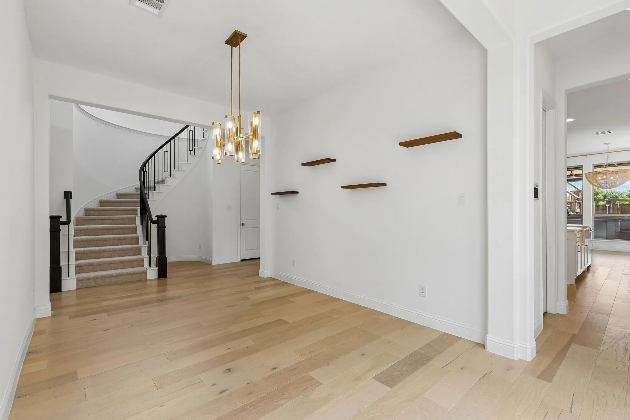 Single Family Residence For Sale in Denton County , 8213 Western, The Colony, Texas 75056, 4 Bedroom, 5 Bathroom, 2 Garage spaces, 3,813 Sqft, built in 2019, mls#21389452, Real Estate Agent in The Colony, Homes For Sale in Denton county, Homes For Sale in The Colony, Realtor in The Colony Texas, Real Estate Brokerage Independent Realty Texas, Luminita Cordes Realtor