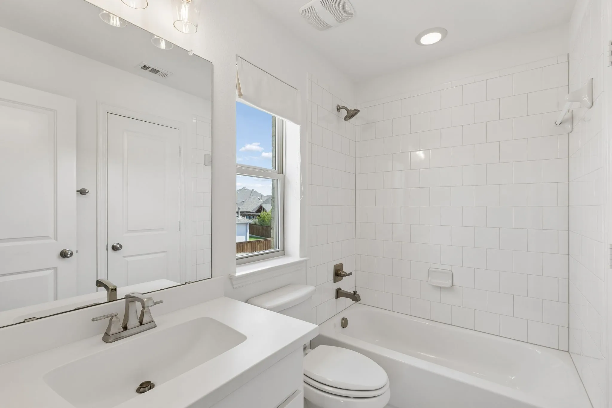 Single Family Residence For Sale in Denton County , 8213 Western, The Colony, Texas 75056, 4 Bedroom, 5 Bathroom, 2 Garage spaces, 3,813 Sqft, built in 2019, mls#21389452, Real Estate Agent in The Colony, Homes For Sale in Denton county, Homes For Sale in The Colony, Realtor in The Colony Texas, Real Estate Brokerage Independent Realty Texas, Luminita Cordes Realtor