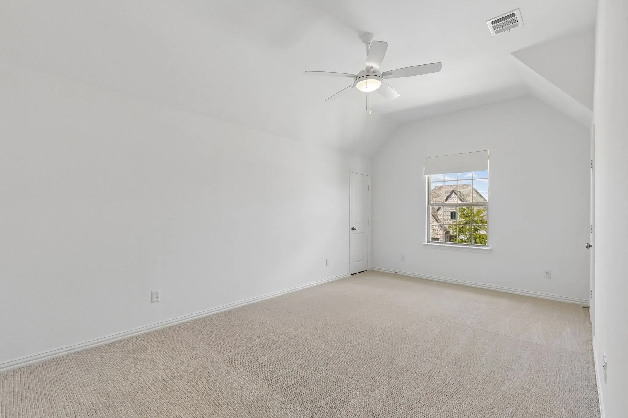 Single Family Residence For Sale in Denton County , 8213 Western, The Colony, Texas 75056, 4 Bedroom, 5 Bathroom, 2 Garage spaces, 3,813 Sqft, built in 2019, mls#21389452, Real Estate Agent in The Colony, Homes For Sale in Denton county, Homes For Sale in The Colony, Realtor in The Colony Texas, Real Estate Brokerage Independent Realty Texas, Luminita Cordes Realtor
