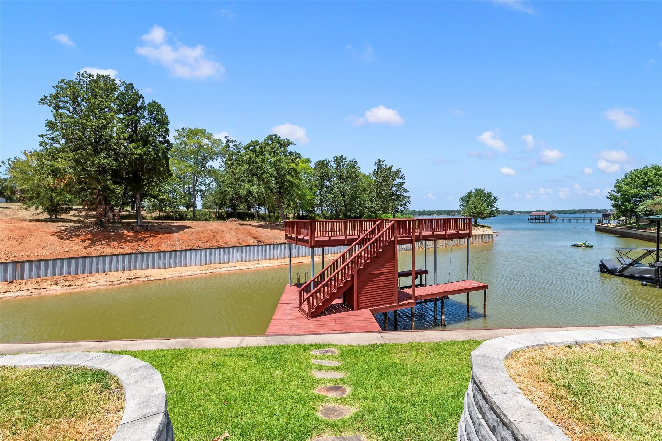 Single Family Residence For Sale in Henderson County , 5459 Woodland Shores Drive, Log Cabin, Texas 75148, 4 Bedroom, 3 Bathroom, 2 Garage spaces, 2,674 Sqft, built in 2000, mls#21387462, Real Estate Agent in Log Cabin, Homes For Sale in Henderson county, Homes For Sale in Log Cabin, Realtor in Log Cabin Texas, Real Estate Brokerage Independent Realty Texas, Luminita Cordes Realtor