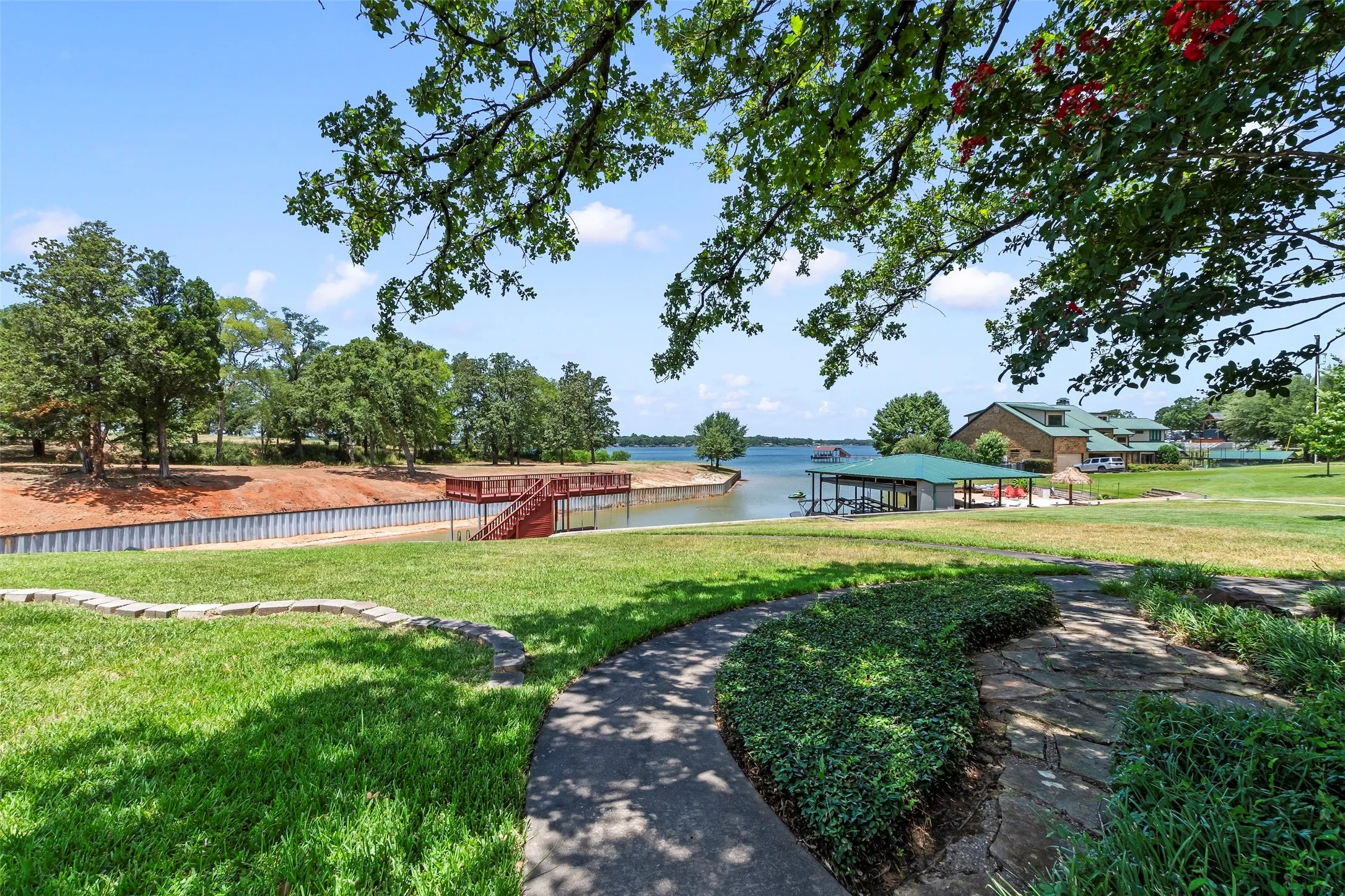 Single Family Residence For Sale in Henderson County , 5459 Woodland Shores Drive, Log Cabin, Texas 75148, 4 Bedroom, 3 Bathroom, 2 Garage spaces, 2,674 Sqft, built in 2000, mls#21387462, Real Estate Agent in Log Cabin, Homes For Sale in Henderson county, Homes For Sale in Log Cabin, Realtor in Log Cabin Texas, Real Estate Brokerage Independent Realty Texas, Luminita Cordes Realtor