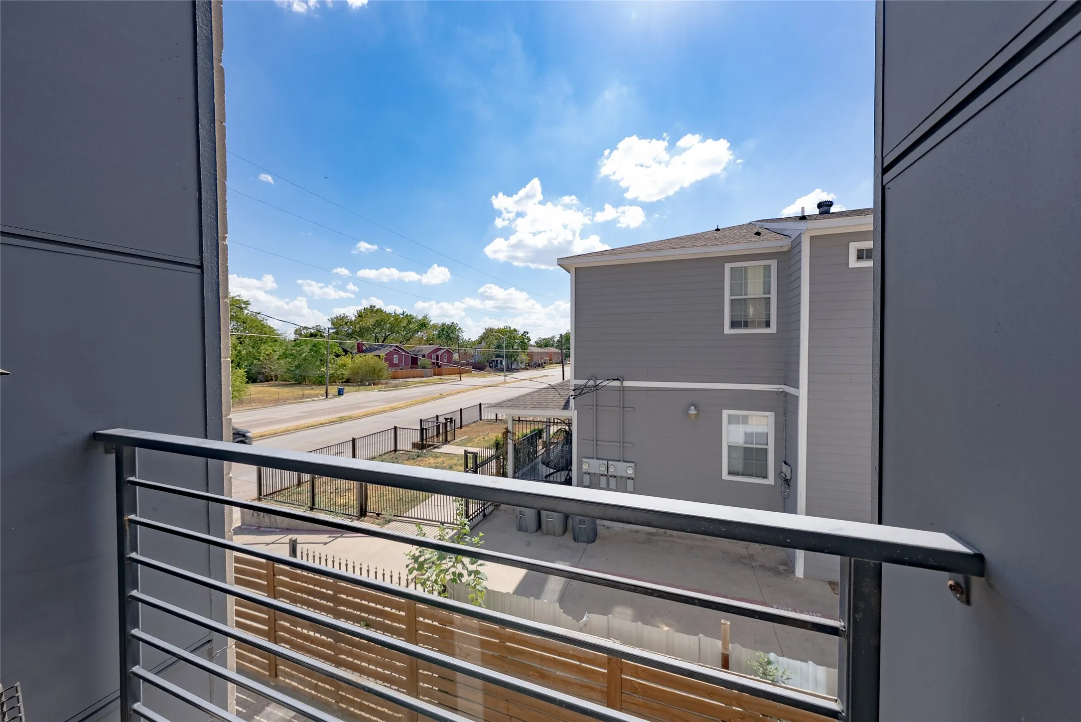 Condominium For Rent in Dallas County , 145 N Henderson Avenue 102, Dallas, Texas 75214, 2 Bedroom, 3 Bathroom, 2 Garage spaces, 1,689 Sqft, built in 2020, mls#21384812, Real Estate Agent in Dallas, Homes For Rent in Dallas county, Homes For Rent in Dallas, Realtor in Dallas Texas, Real Estate Brokerage Independent Realty Texas, Luminita Cordes Realtor