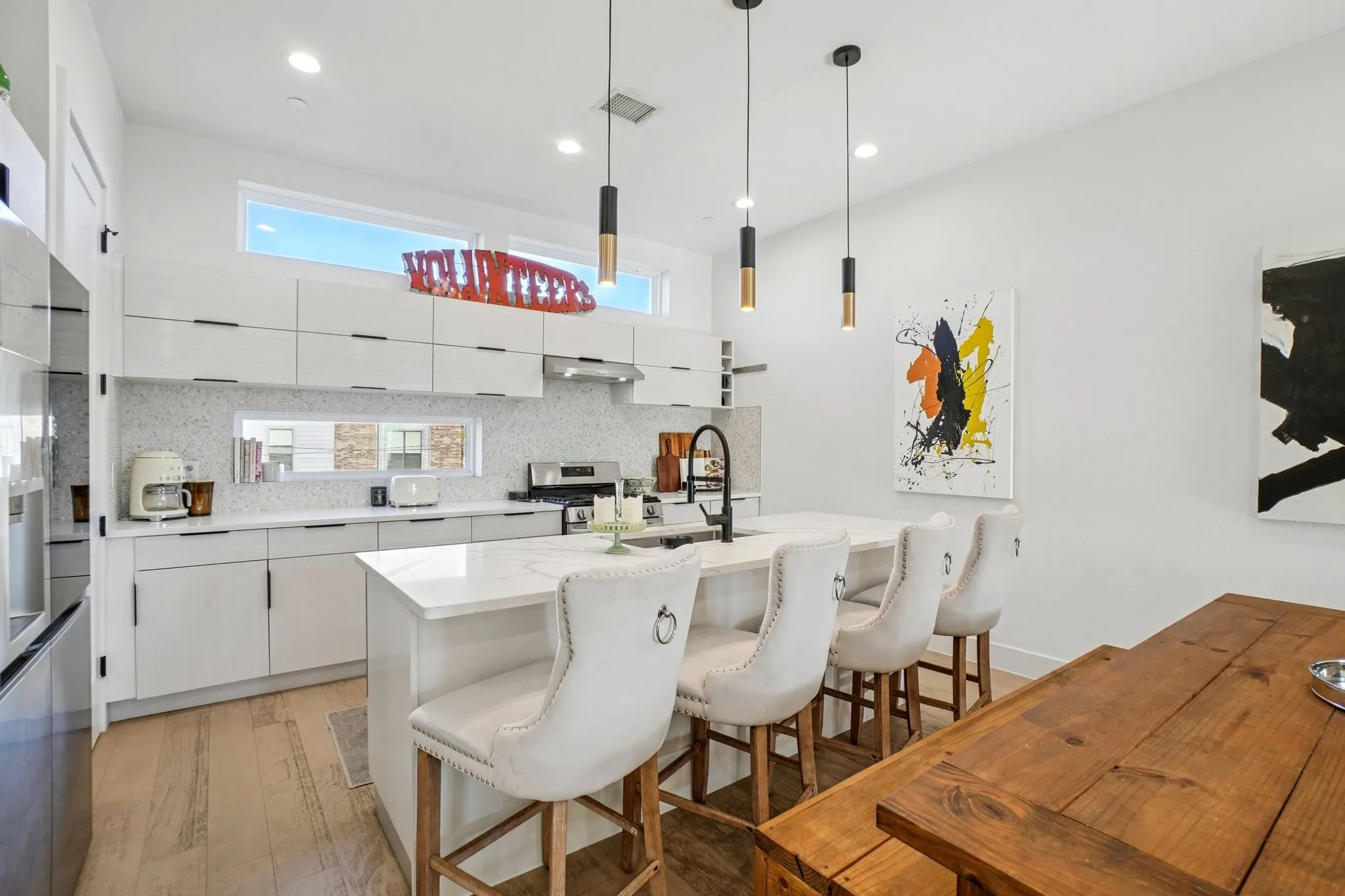 Condominium For Rent in Dallas County , 145 N Henderson Avenue 102, Dallas, Texas 75214, 2 Bedroom, 3 Bathroom, 2 Garage spaces, 1,689 Sqft, built in 2020, mls#21384812, Real Estate Agent in Dallas, Homes For Rent in Dallas county, Homes For Rent in Dallas, Realtor in Dallas Texas, Real Estate Brokerage Independent Realty Texas, Luminita Cordes Realtor