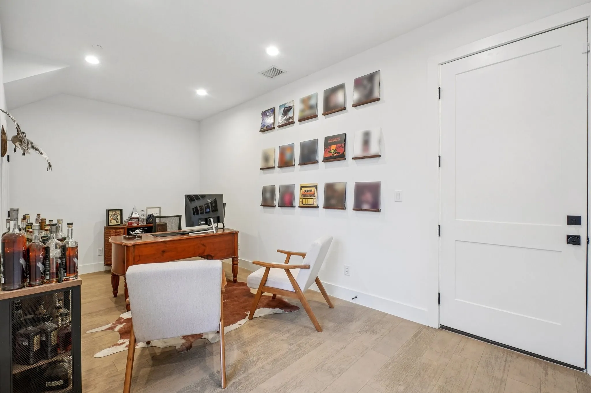 Condominium For Rent in Dallas County , 145 N Henderson Avenue 102, Dallas, Texas 75214, 2 Bedroom, 3 Bathroom, 2 Garage spaces, 1,689 Sqft, built in 2020, mls#21384812, Real Estate Agent in Dallas, Homes For Rent in Dallas county, Homes For Rent in Dallas, Realtor in Dallas Texas, Real Estate Brokerage Independent Realty Texas, Luminita Cordes Realtor