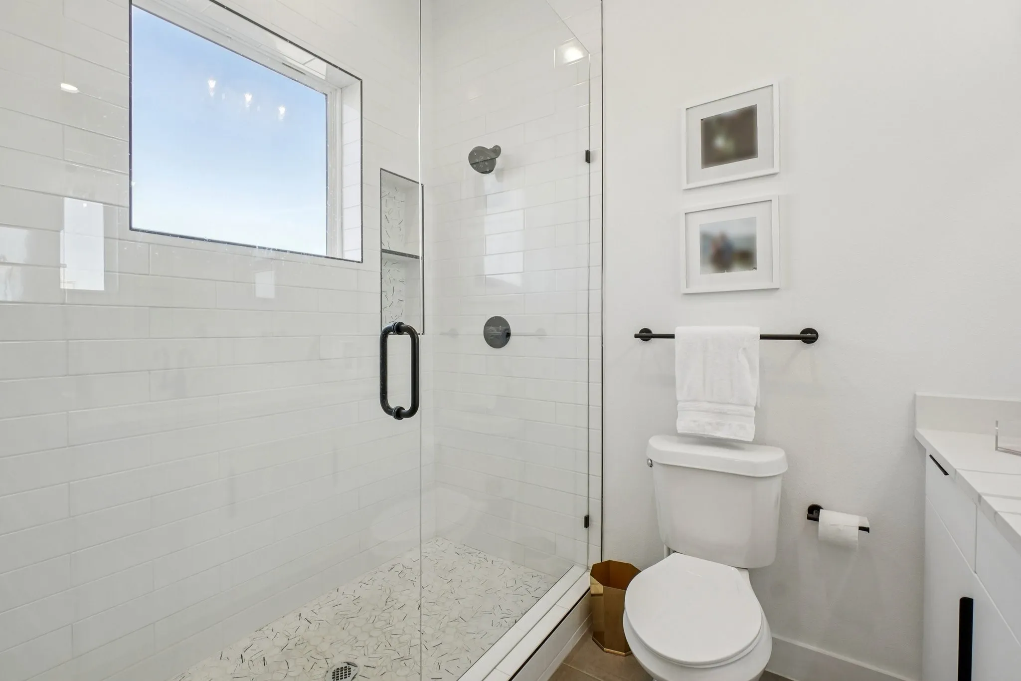 Condominium For Rent in Dallas County , 145 N Henderson Avenue 102, Dallas, Texas 75214, 2 Bedroom, 3 Bathroom, 2 Garage spaces, 1,689 Sqft, built in 2020, mls#21384812, Real Estate Agent in Dallas, Homes For Rent in Dallas county, Homes For Rent in Dallas, Realtor in Dallas Texas, Real Estate Brokerage Independent Realty Texas, Luminita Cordes Realtor