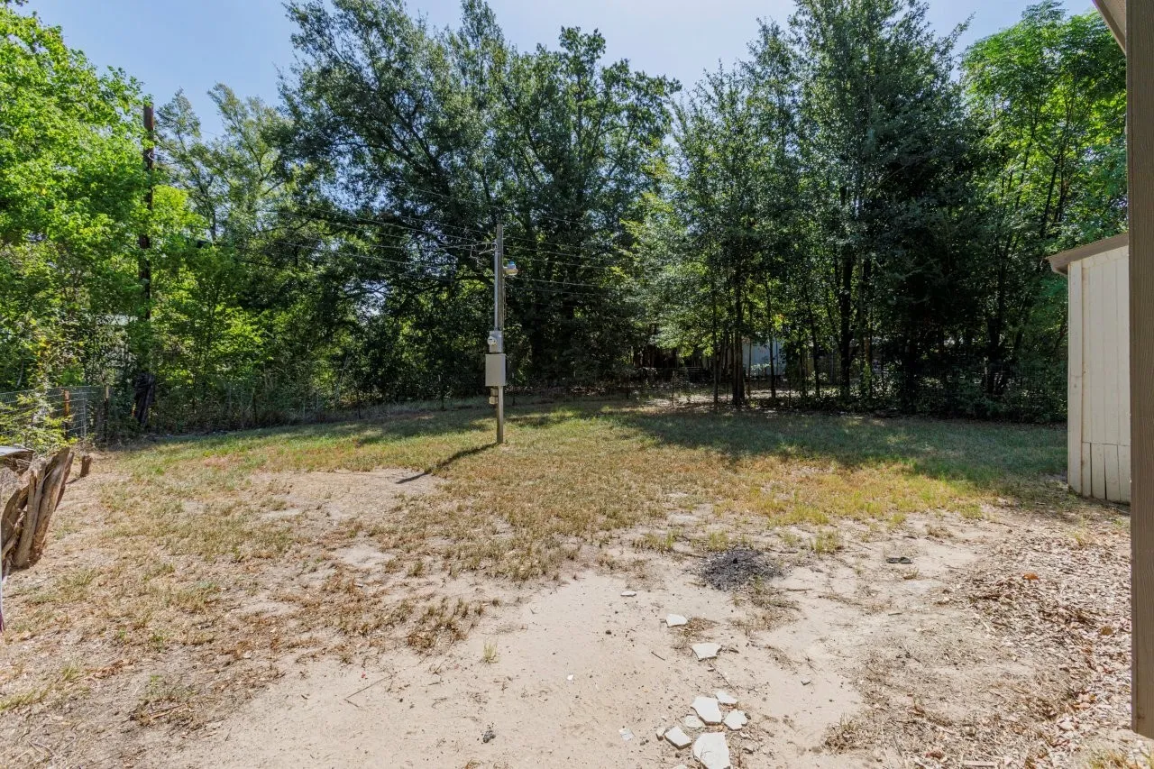 Single Family Residence For Sale in Henderson County , 138 Erie Street, Gun Barrel City, Texas 75156, 2 Bedroom, 1 Bathroom, Garage spaces, 900 Sqft, built in 2022, mls#21389691, Real Estate Agent in Gun Barrel City, Homes For Sale in Henderson county, Homes For Sale in Gun Barrel City, Realtor in Gun Barrel City Texas, Real Estate Brokerage Independent Realty Texas, Luminita Cordes Realtor