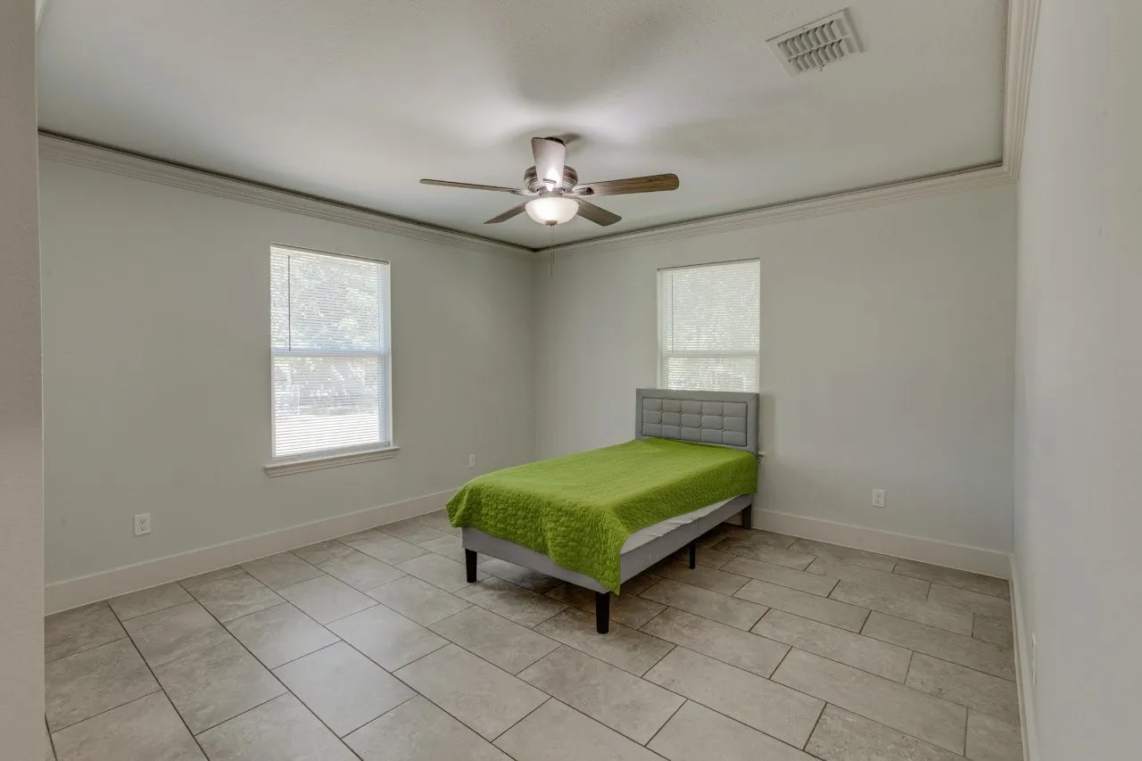 Single Family Residence For Sale in Henderson County , 138 Erie Street, Gun Barrel City, Texas 75156, 2 Bedroom, 1 Bathroom, Garage spaces, 900 Sqft, built in 2022, mls#21389691, Real Estate Agent in Gun Barrel City, Homes For Sale in Henderson county, Homes For Sale in Gun Barrel City, Realtor in Gun Barrel City Texas, Real Estate Brokerage Independent Realty Texas, Luminita Cordes Realtor