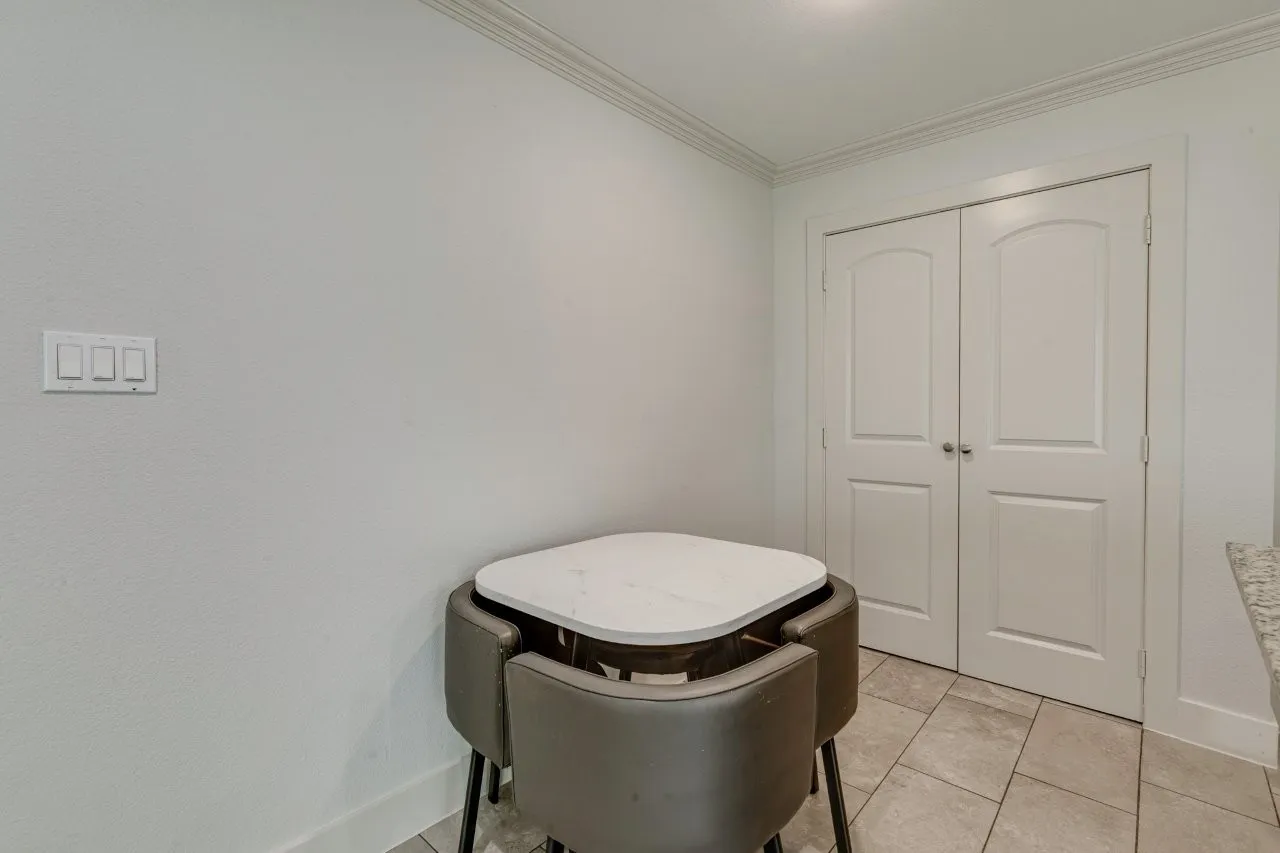 Single Family Residence For Sale in Henderson County , 138 Erie Street, Gun Barrel City, Texas 75156, 2 Bedroom, 1 Bathroom, Garage spaces, 900 Sqft, built in 2022, mls#21389691, Real Estate Agent in Gun Barrel City, Homes For Sale in Henderson county, Homes For Sale in Gun Barrel City, Realtor in Gun Barrel City Texas, Real Estate Brokerage Independent Realty Texas, Luminita Cordes Realtor