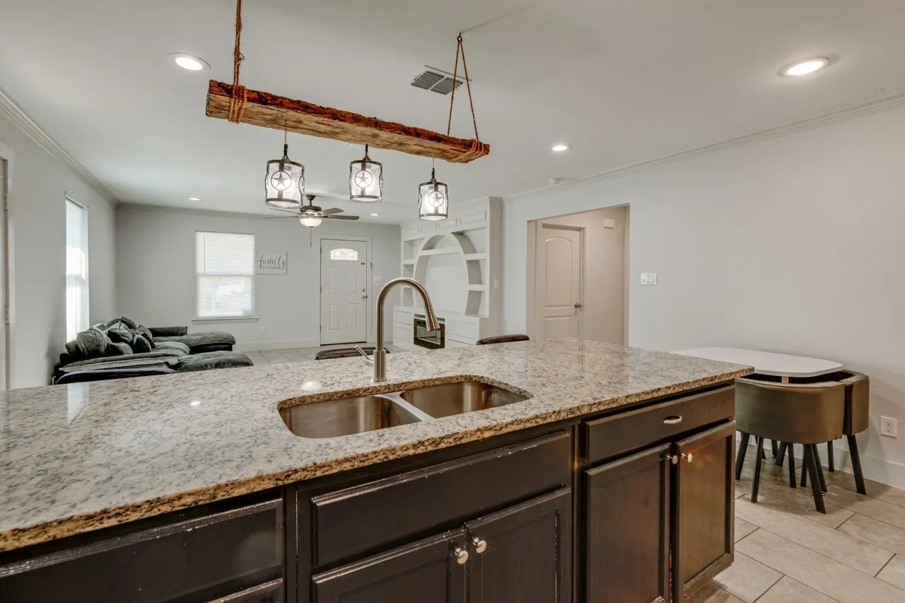 Single Family Residence For Sale in Henderson County , 138 Erie Street, Gun Barrel City, Texas 75156, 2 Bedroom, 1 Bathroom, Garage spaces, 900 Sqft, built in 2022, mls#21389691, Real Estate Agent in Gun Barrel City, Homes For Sale in Henderson county, Homes For Sale in Gun Barrel City, Realtor in Gun Barrel City Texas, Real Estate Brokerage Independent Realty Texas, Luminita Cordes Realtor