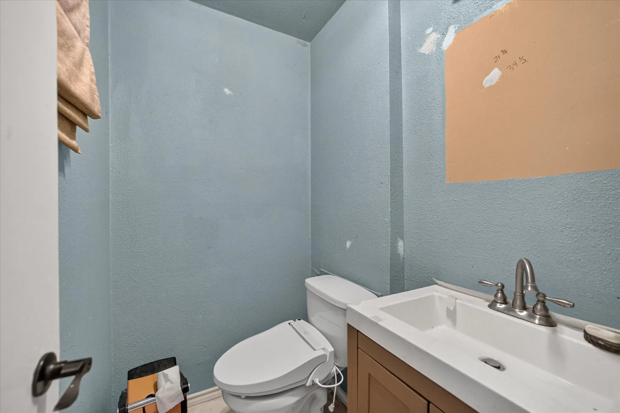 Single Family Residence For Sale in Dallas County , 1262 Hidden Valley Drive, Dallas, Texas 75241, 3 Bedroom, 2 Bathroom, 1 Garage spaces, 1,143 Sqft, built in 1965, mls#21387946, Real Estate Agent in Dallas, Homes For Sale in Dallas county, Homes For Sale in Dallas, Realtor in Dallas Texas, Real Estate Brokerage Independent Realty Texas, Luminita Cordes Realtor