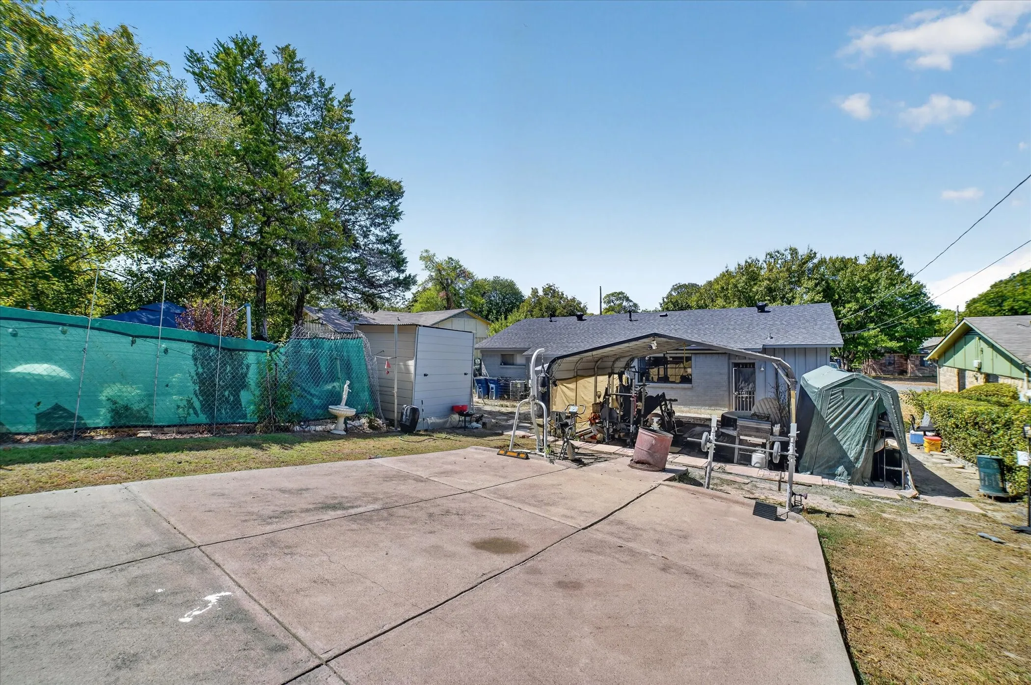 Single Family Residence For Sale in Dallas County , 1262 Hidden Valley Drive, Dallas, Texas 75241, 3 Bedroom, 2 Bathroom, 1 Garage spaces, 1,143 Sqft, built in 1965, mls#21387946, Real Estate Agent in Dallas, Homes For Sale in Dallas county, Homes For Sale in Dallas, Realtor in Dallas Texas, Real Estate Brokerage Independent Realty Texas, Luminita Cordes Realtor