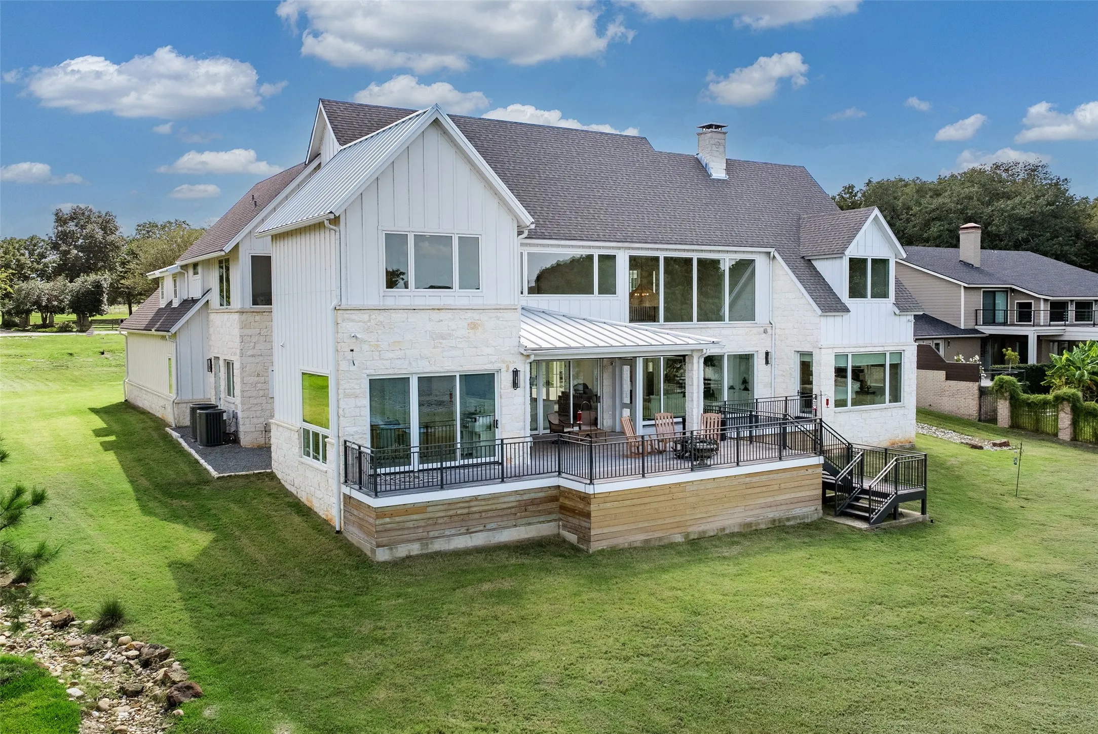 Single Family Residence For Sale in Henderson County , 5701 Impala South Road, Athens, Texas 75752, 7 Bedroom, 9 Bathroom, 3 Garage spaces, 6,123 Sqft, built in 2023, mls#21388112, Real Estate Agent in Athens, Homes For Sale in Henderson county, Homes For Sale in Athens, Realtor in Athens Texas, Real Estate Brokerage Independent Realty Texas, Luminita Cordes Realtor