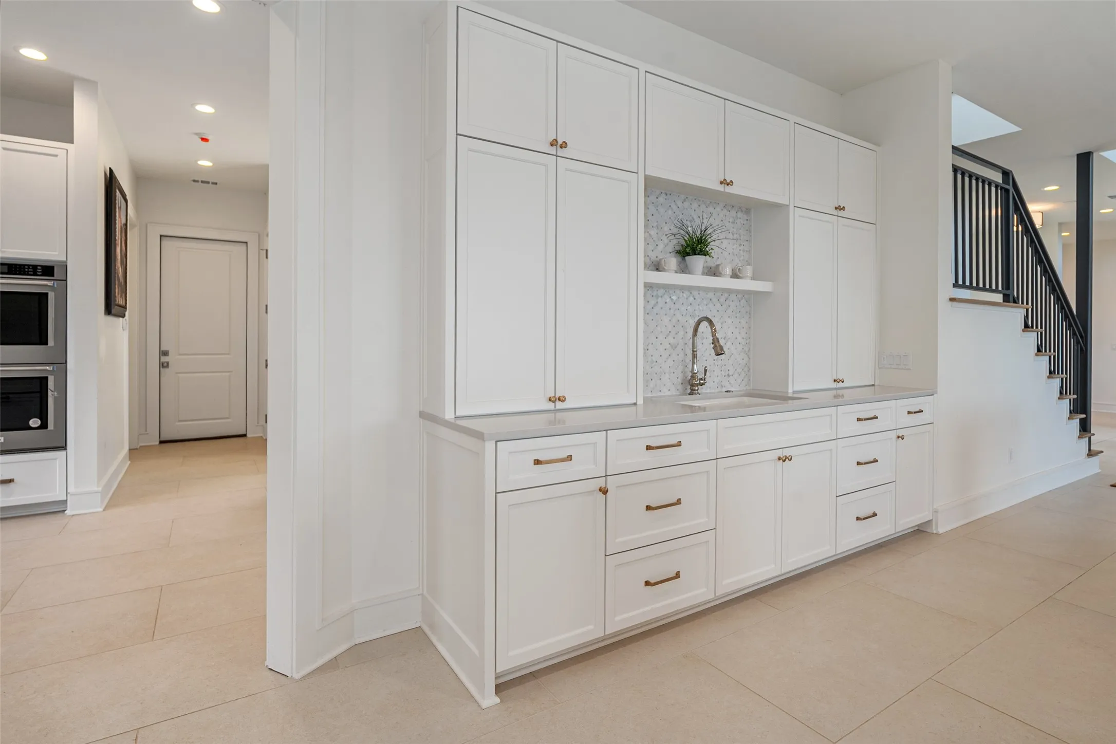 Single Family Residence For Sale in Henderson County , 5701 Impala South Road, Athens, Texas 75752, 7 Bedroom, 9 Bathroom, 3 Garage spaces, 6,123 Sqft, built in 2023, mls#21388112, Real Estate Agent in Athens, Homes For Sale in Henderson county, Homes For Sale in Athens, Realtor in Athens Texas, Real Estate Brokerage Independent Realty Texas, Luminita Cordes Realtor