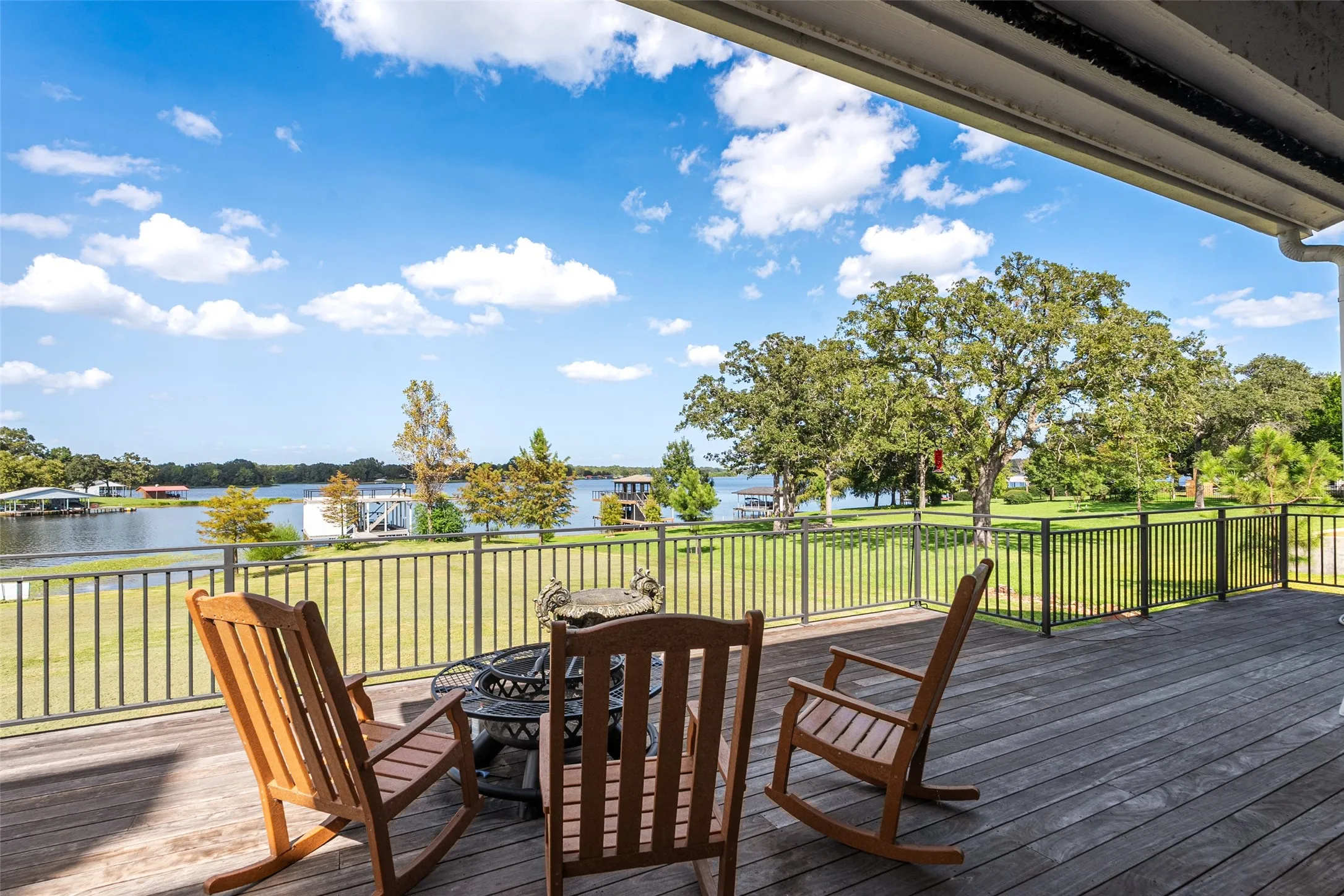 Single Family Residence For Sale in Henderson County , 5701 Impala South Road, Athens, Texas 75752, 7 Bedroom, 9 Bathroom, 3 Garage spaces, 6,123 Sqft, built in 2023, mls#21388112, Real Estate Agent in Athens, Homes For Sale in Henderson county, Homes For Sale in Athens, Realtor in Athens Texas, Real Estate Brokerage Independent Realty Texas, Luminita Cordes Realtor