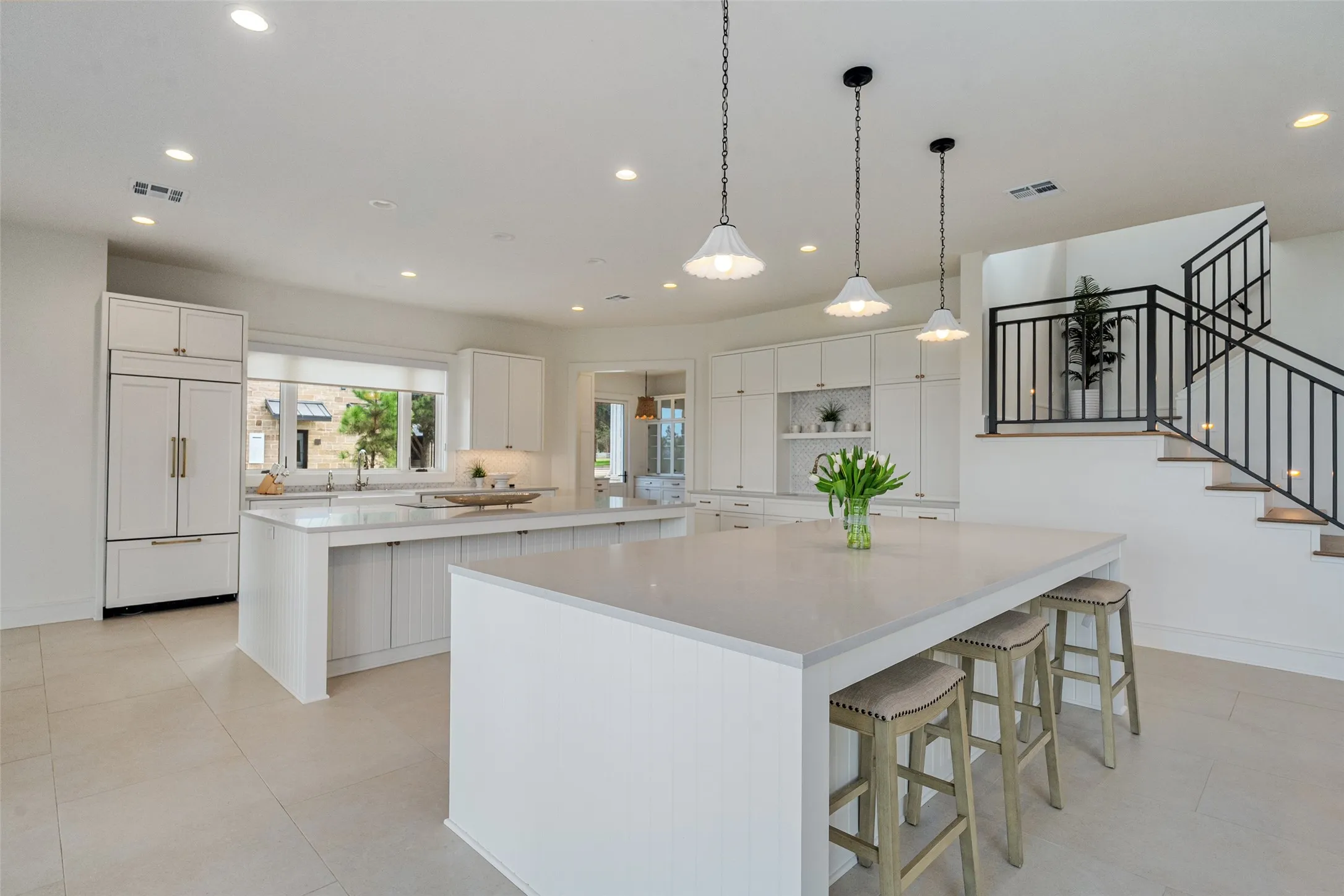 Single Family Residence For Sale in Henderson County , 5701 Impala South Road, Athens, Texas 75752, 7 Bedroom, 9 Bathroom, 3 Garage spaces, 6,123 Sqft, built in 2023, mls#21388112, Real Estate Agent in Athens, Homes For Sale in Henderson county, Homes For Sale in Athens, Realtor in Athens Texas, Real Estate Brokerage Independent Realty Texas, Luminita Cordes Realtor