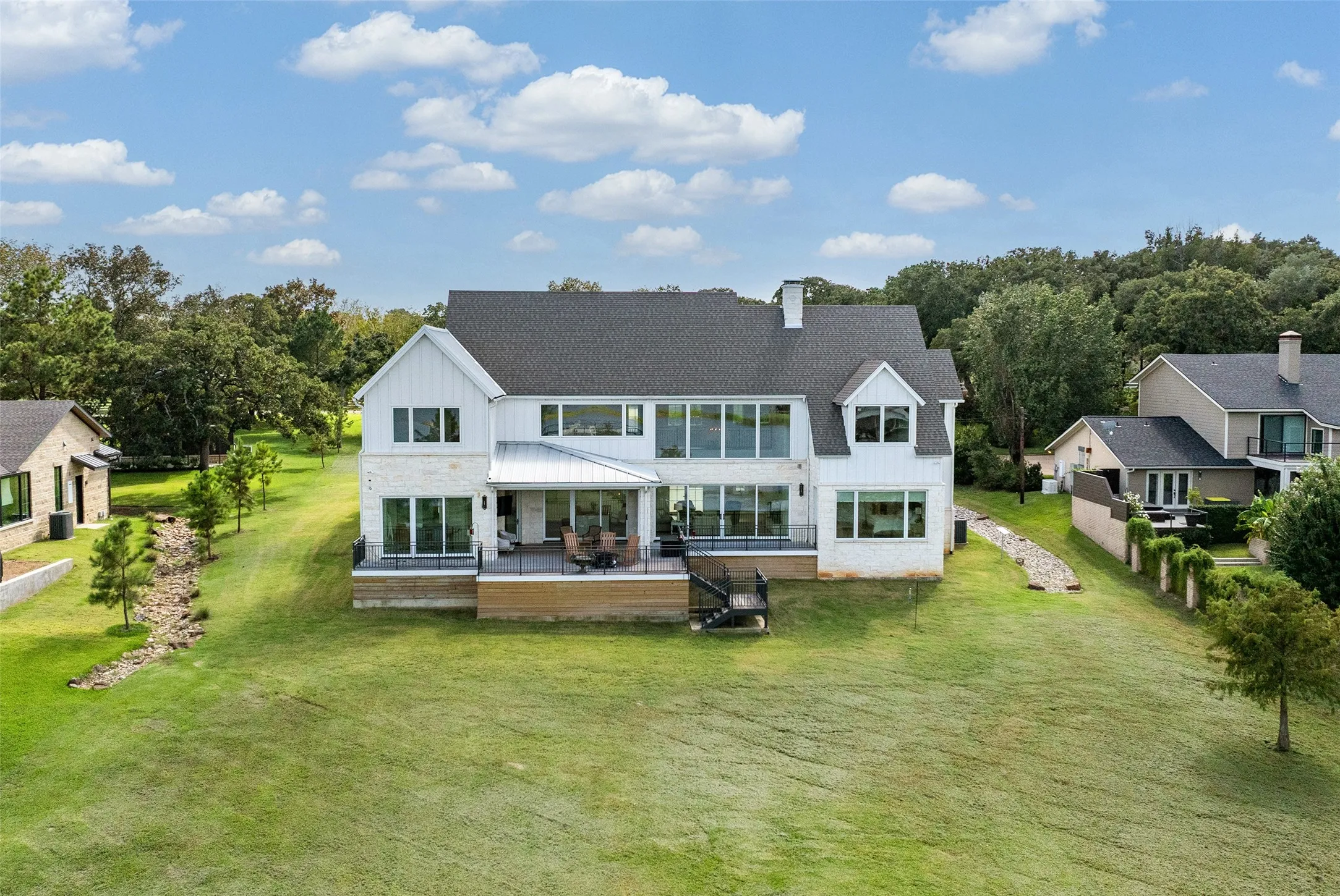 Single Family Residence For Sale in Henderson County , 5701 Impala South Road, Athens, Texas 75752, 7 Bedroom, 9 Bathroom, 3 Garage spaces, 6,123 Sqft, built in 2023, mls#21388112, Real Estate Agent in Athens, Homes For Sale in Henderson county, Homes For Sale in Athens, Realtor in Athens Texas, Real Estate Brokerage Independent Realty Texas, Luminita Cordes Realtor