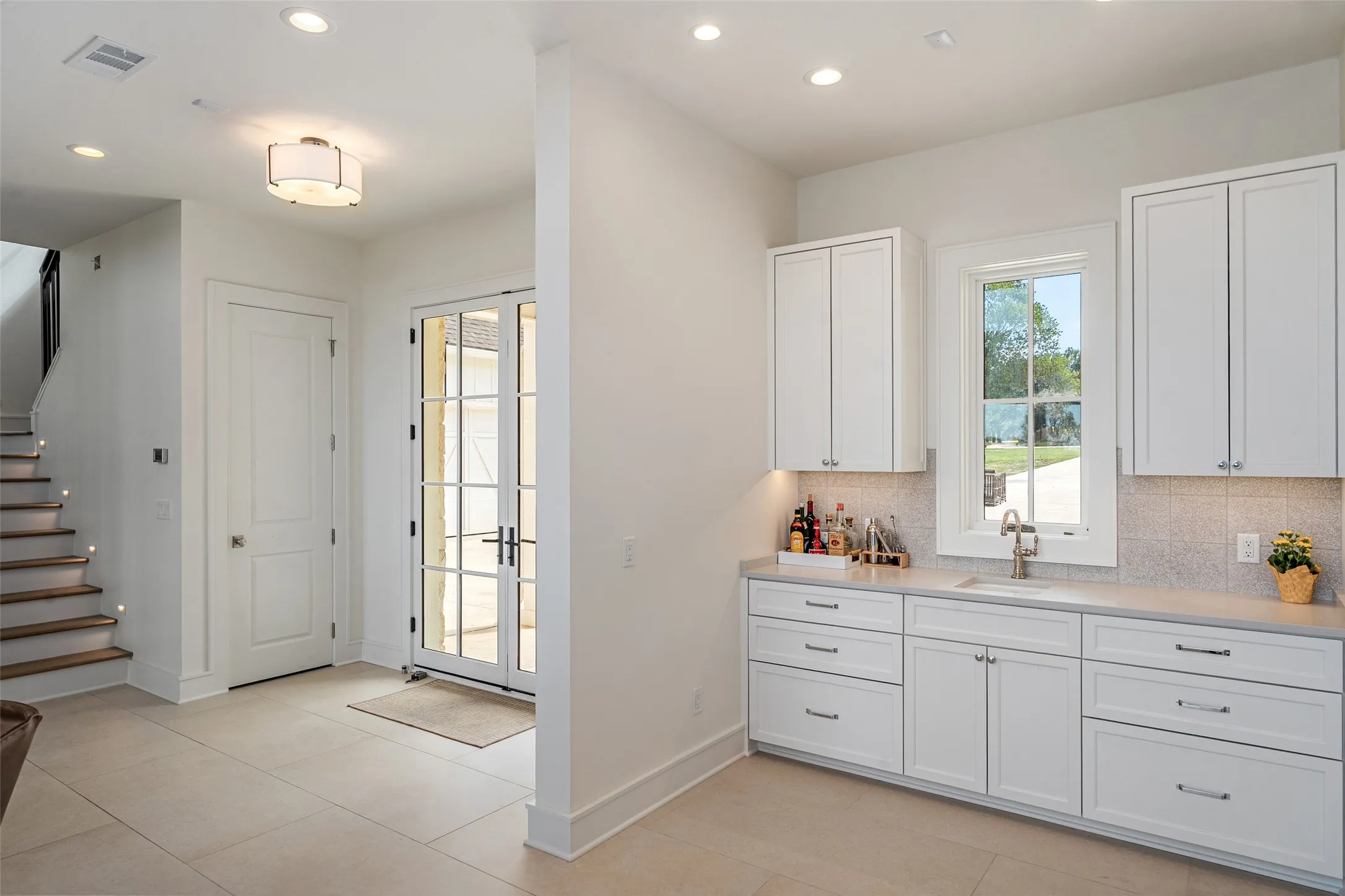Single Family Residence For Sale in Henderson County , 5701 Impala South Road, Athens, Texas 75752, 7 Bedroom, 9 Bathroom, 3 Garage spaces, 6,123 Sqft, built in 2023, mls#21388112, Real Estate Agent in Athens, Homes For Sale in Henderson county, Homes For Sale in Athens, Realtor in Athens Texas, Real Estate Brokerage Independent Realty Texas, Luminita Cordes Realtor