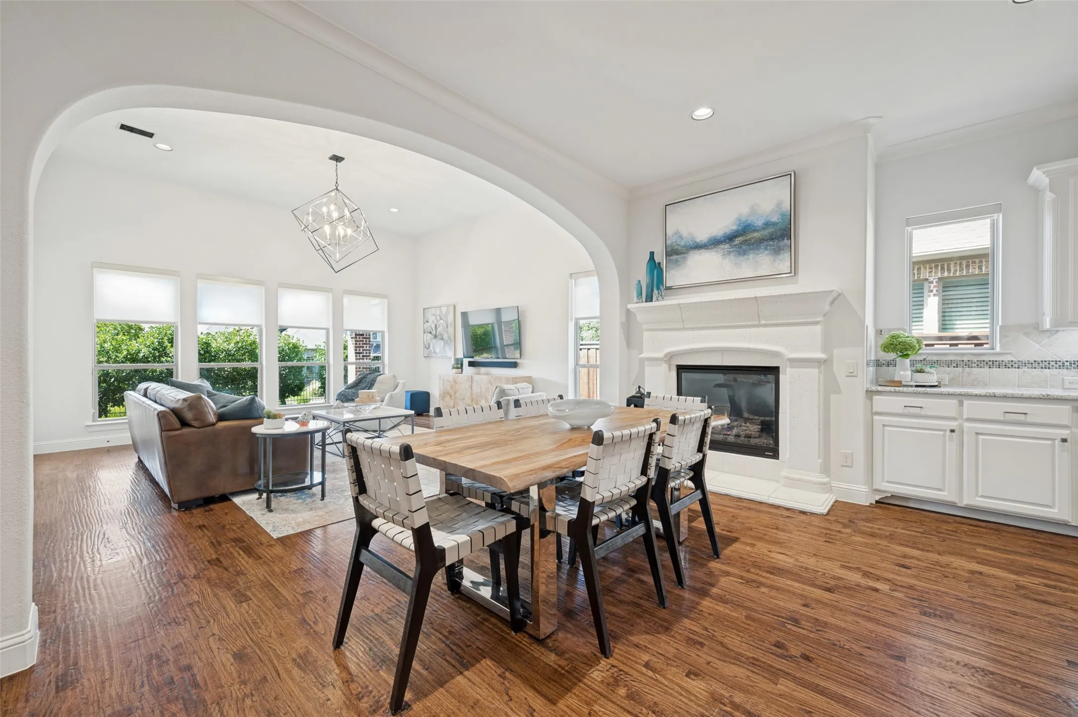 Single Family Residence For Sale in Denton County , 1647 Cedar Ranch Road, Frisco, Texas 75036, 4 Bedroom, 4 Bathroom, 2 Garage spaces, 3,788 Sqft, built in 2014, mls#21386022, Real Estate Agent in Frisco, Homes For Sale in Denton county, Homes For Sale in Frisco, Realtor in Frisco Texas, Real Estate Brokerage Independent Realty Texas, Luminita Cordes Realtor