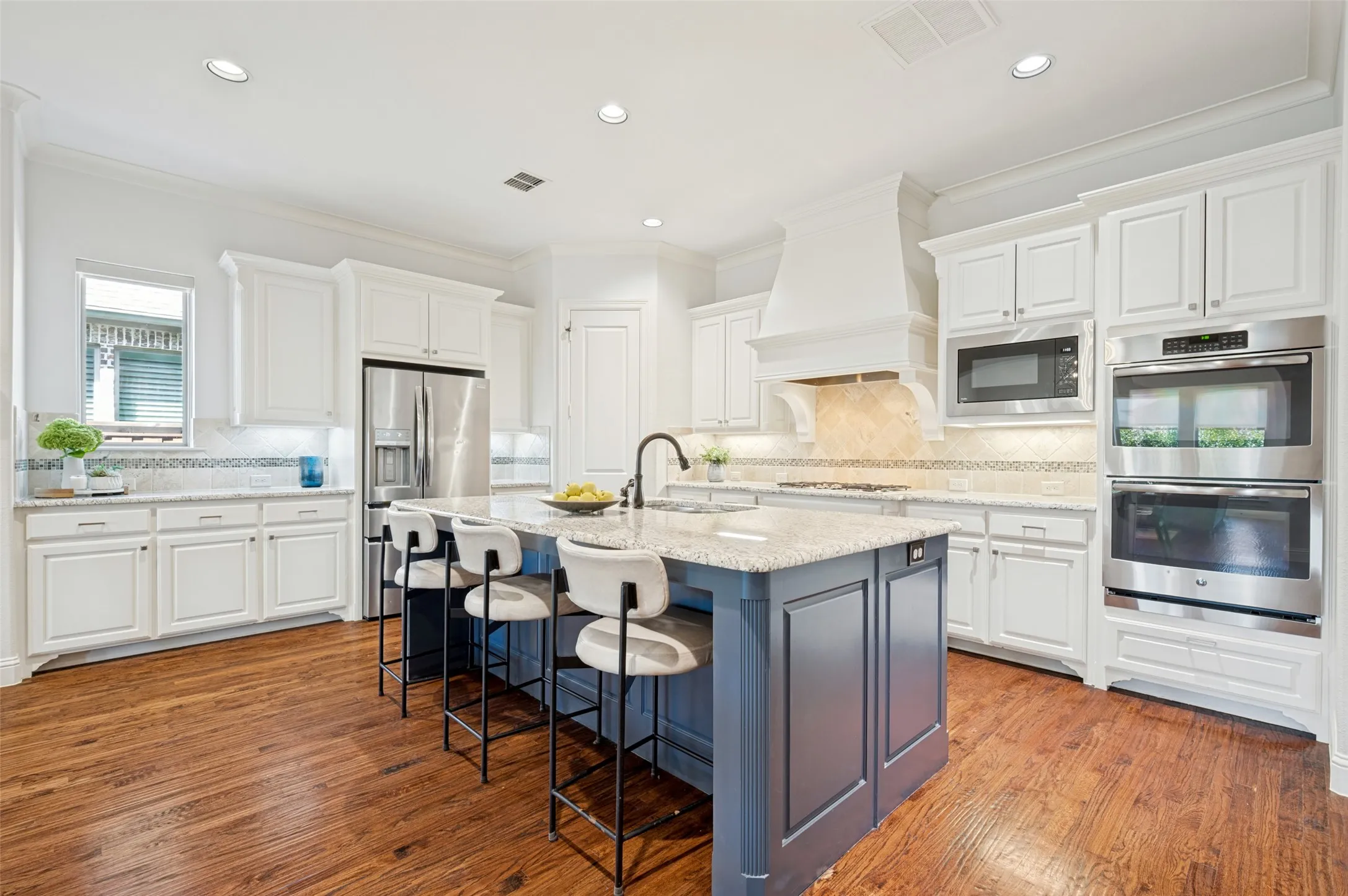 Single Family Residence For Sale in Denton County , 1647 Cedar Ranch Road, Frisco, Texas 75036, 4 Bedroom, 4 Bathroom, 2 Garage spaces, 3,788 Sqft, built in 2014, mls#21386022, Real Estate Agent in Frisco, Homes For Sale in Denton county, Homes For Sale in Frisco, Realtor in Frisco Texas, Real Estate Brokerage Independent Realty Texas, Luminita Cordes Realtor