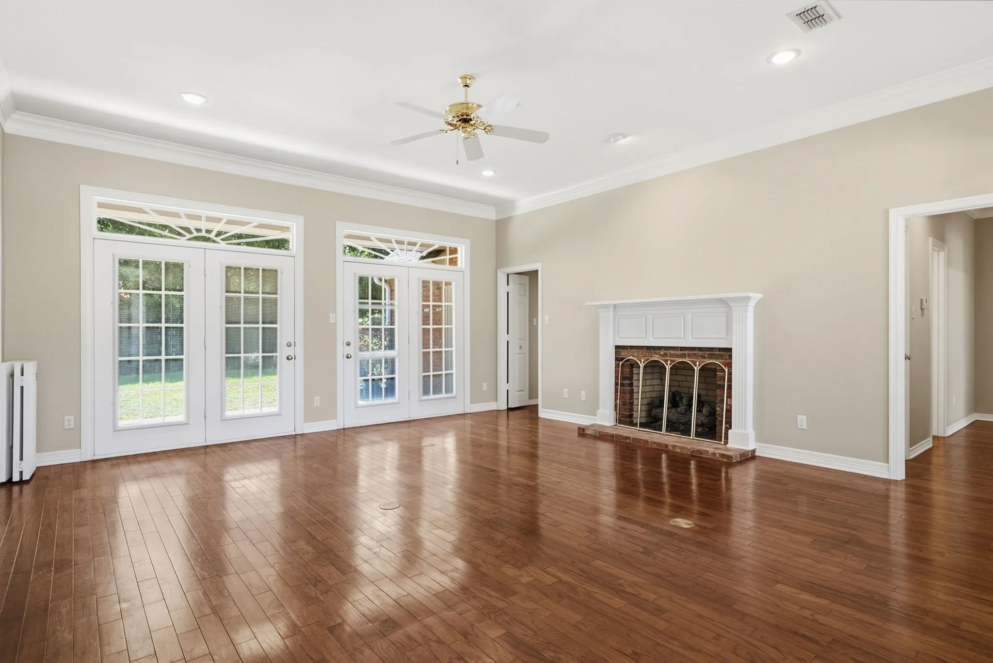 Single Family Residence For Sale in Smith County , 3403 Pinecreek Drive, Tyler, Texas 75707, 4 Bedroom, 3 Bathroom, 2 Garage spaces, 2,872 Sqft, built in 1993, mls#21389701, Real Estate Agent in Tyler, Homes For Sale in Smith county, Homes For Sale in Tyler, Realtor in Tyler Texas, Real Estate Brokerage Independent Realty Texas, Luminita Cordes Realtor