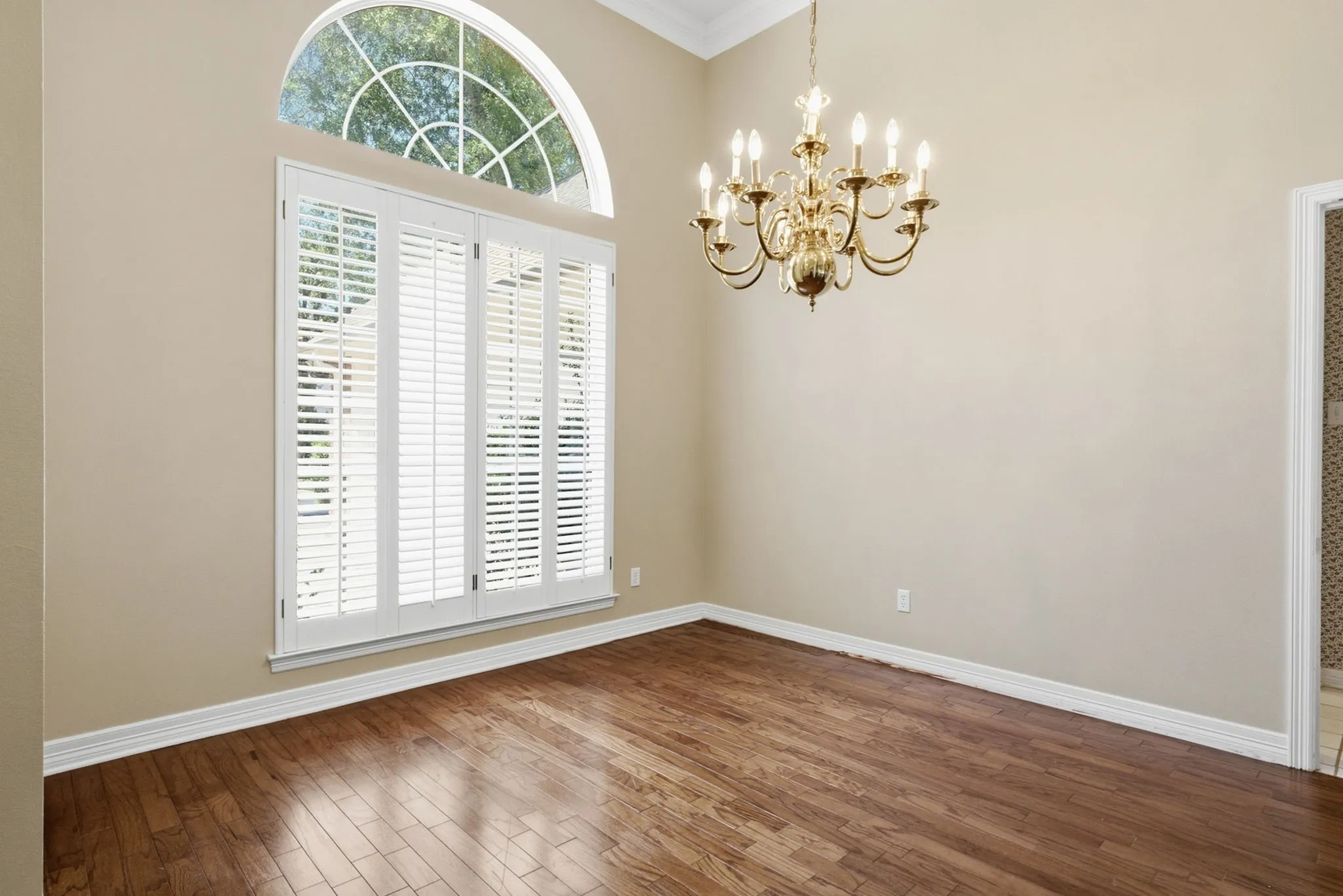 Single Family Residence For Sale in Smith County , 3403 Pinecreek Drive, Tyler, Texas 75707, 4 Bedroom, 3 Bathroom, 2 Garage spaces, 2,872 Sqft, built in 1993, mls#21389701, Real Estate Agent in Tyler, Homes For Sale in Smith county, Homes For Sale in Tyler, Realtor in Tyler Texas, Real Estate Brokerage Independent Realty Texas, Luminita Cordes Realtor