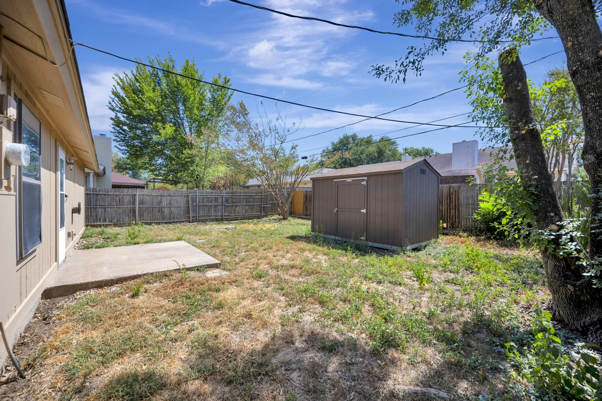 Single Family Residence For Sale in Tarrant County , 4210 Meadow Park Drive, Arlington, Texas 76017, 2 Bedroom, 2 Bathroom, 2 Garage spaces, 1,227 Sqft, built in 1984, mls#21376430, Real Estate Agent in Arlington, Homes For Sale in Tarrant county, Homes For Sale in Arlington, Realtor in Arlington Texas, Real Estate Brokerage Independent Realty Texas, Luminita Cordes Realtor