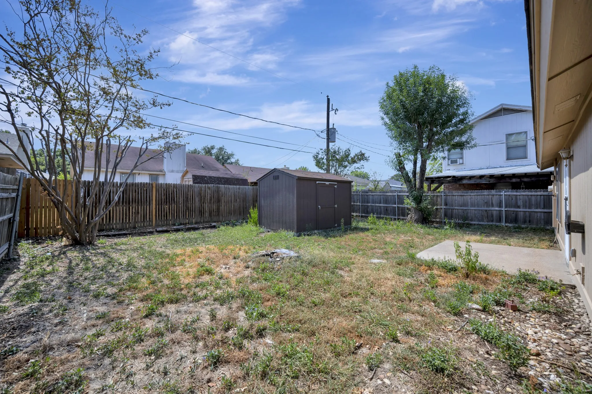 Single Family Residence For Sale in Tarrant County , 4210 Meadow Park Drive, Arlington, Texas 76017, 2 Bedroom, 2 Bathroom, 2 Garage spaces, 1,227 Sqft, built in 1984, mls#21376430, Real Estate Agent in Arlington, Homes For Sale in Tarrant county, Homes For Sale in Arlington, Realtor in Arlington Texas, Real Estate Brokerage Independent Realty Texas, Luminita Cordes Realtor