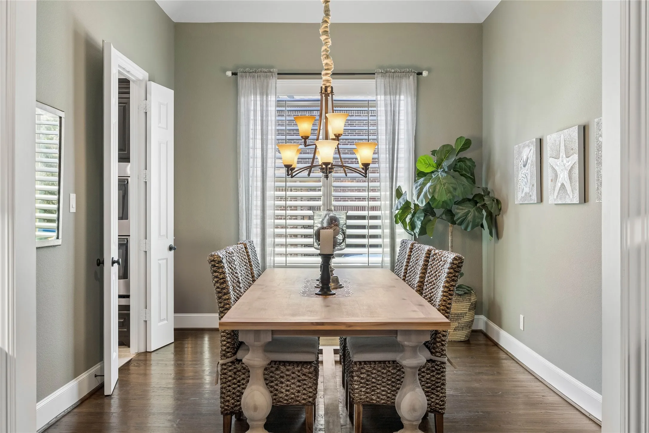 Single Family Residence For Sale in Collin County , 3760 Dogwood Drive, Prosper, Texas 75078, 5 Bedroom, 6 Bathroom, 3 Garage spaces, 4,333 Sqft, built in 2014, mls#21373562, Real Estate Agent in Prosper, Homes For Sale in Collin county, Homes For Sale in Prosper, Realtor in Prosper Texas, Real Estate Brokerage Independent Realty Texas, Luminita Cordes Realtor