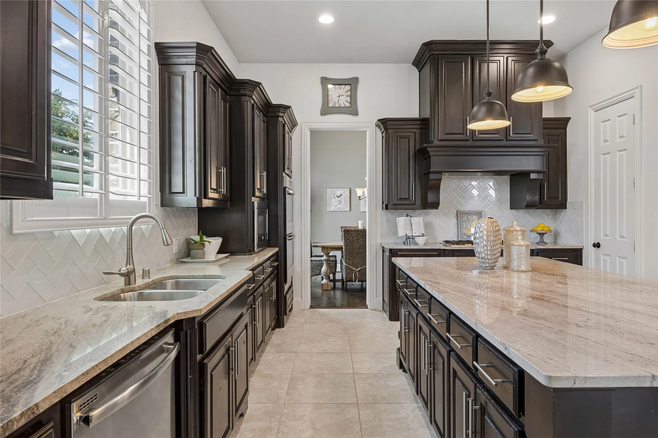 Single Family Residence For Sale in Collin County , 3760 Dogwood Drive, Prosper, Texas 75078, 5 Bedroom, 6 Bathroom, 3 Garage spaces, 4,333 Sqft, built in 2014, mls#21373562, Real Estate Agent in Prosper, Homes For Sale in Collin county, Homes For Sale in Prosper, Realtor in Prosper Texas, Real Estate Brokerage Independent Realty Texas, Luminita Cordes Realtor