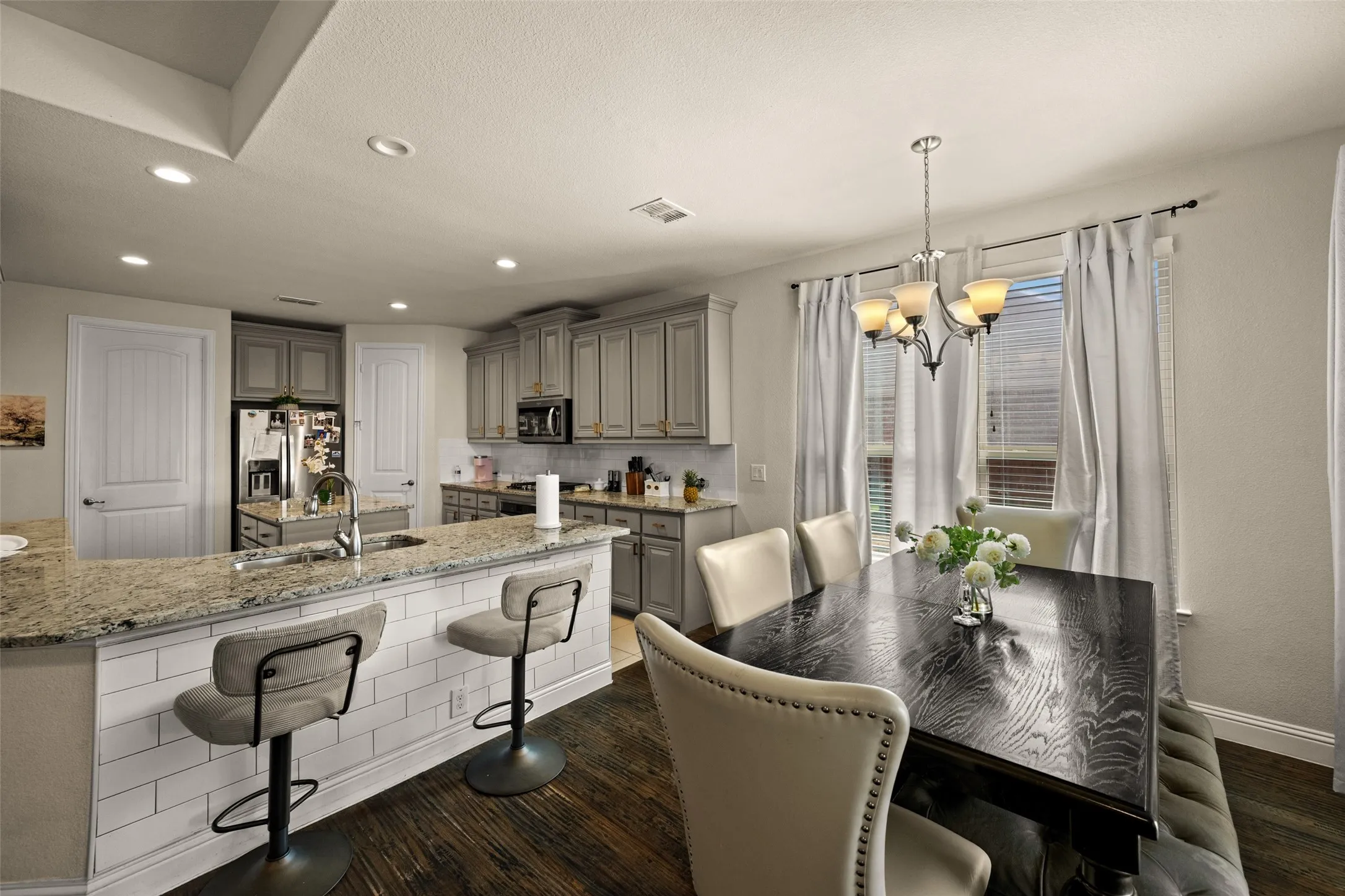 Single Family Residence For Sale in Rockwall County , 2381 Llano Drive, Royse City, Texas 75189, 4 Bedroom, 4 Bathroom, 3 Garage spaces, 3,369 Sqft, built in 2017, mls#21385379, Real Estate Agent in Royse City, Homes For Sale in Rockwall county, Homes For Sale in Royse City, Realtor in Royse City Texas, Real Estate Brokerage Independent Realty Texas, Luminita Cordes Realtor