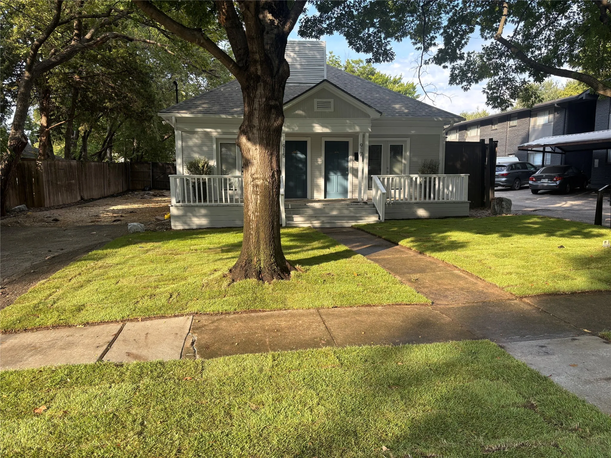 Duplex For Rent in Dallas County , 915 Annex Avenue, Dallas, Texas 75204, 1 Bedroom, 1 Bathroom, Garage spaces, 795 Sqft, built in 1914, mls#21389704, Real Estate Agent in Dallas, Homes For Rent in Dallas county, Homes For Rent in Dallas, Realtor in Dallas Texas, Real Estate Brokerage Independent Realty Texas, Luminita Cordes Realtor