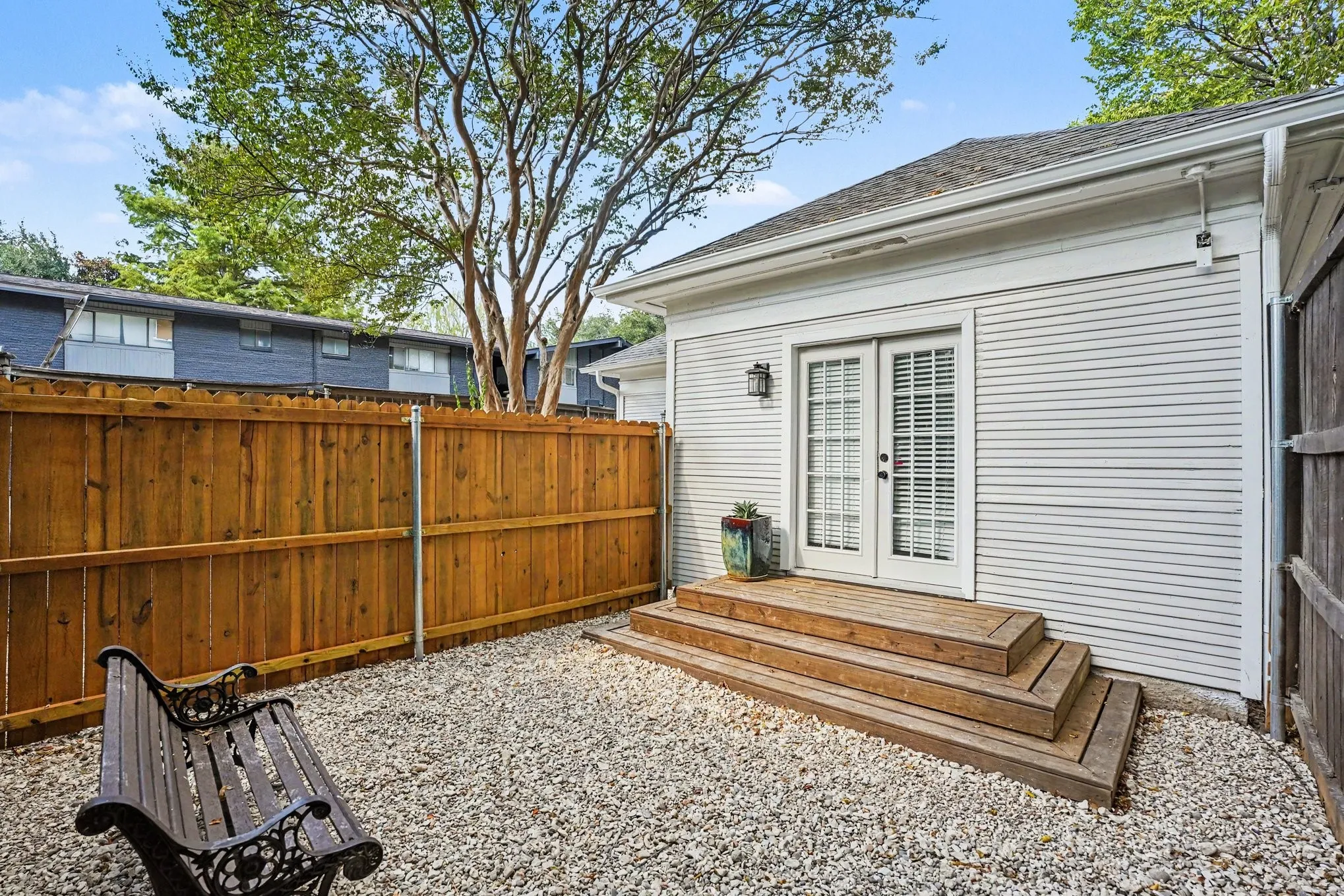Duplex For Rent in Dallas County , 915 Annex Avenue, Dallas, Texas 75204, 1 Bedroom, 1 Bathroom, Garage spaces, 795 Sqft, built in 1914, mls#21389704, Real Estate Agent in Dallas, Homes For Rent in Dallas county, Homes For Rent in Dallas, Realtor in Dallas Texas, Real Estate Brokerage Independent Realty Texas, Luminita Cordes Realtor