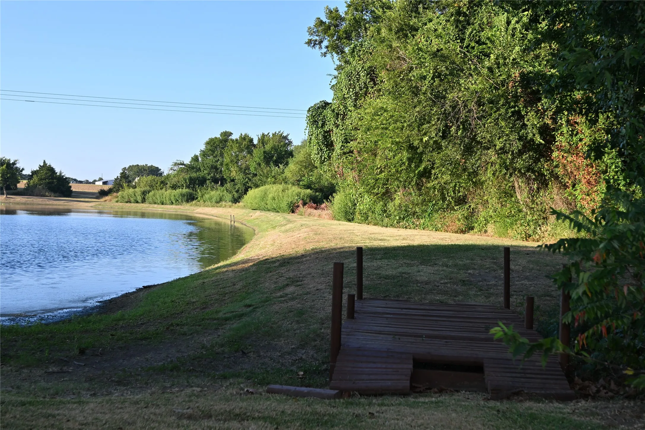 Single Family Residence For Sale in Fannin County , 17311 E HWY 82 Hwy 82 E, Honey Grove, Texas 75446, 3 Bedroom, 2 Bathroom, Garage spaces, 2,067 Sqft, built in 2007, mls#21389718, Real Estate Agent in Honey Grove, Homes For Sale in Fannin county, Homes For Sale in Honey Grove, Realtor in Honey Grove Texas, Real Estate Brokerage Independent Realty Texas, Luminita Cordes Realtor