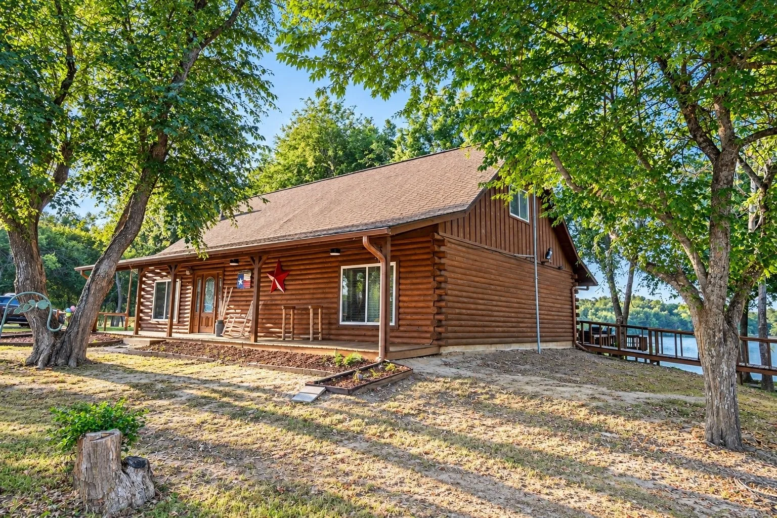 Single Family Residence For Sale in Fannin County , 17311 E HWY 82 Hwy 82 E, Honey Grove, Texas 75446, 3 Bedroom, 2 Bathroom, Garage spaces, 2,067 Sqft, built in 2007, mls#21389718, Real Estate Agent in Honey Grove, Homes For Sale in Fannin county, Homes For Sale in Honey Grove, Realtor in Honey Grove Texas, Real Estate Brokerage Independent Realty Texas, Luminita Cordes Realtor