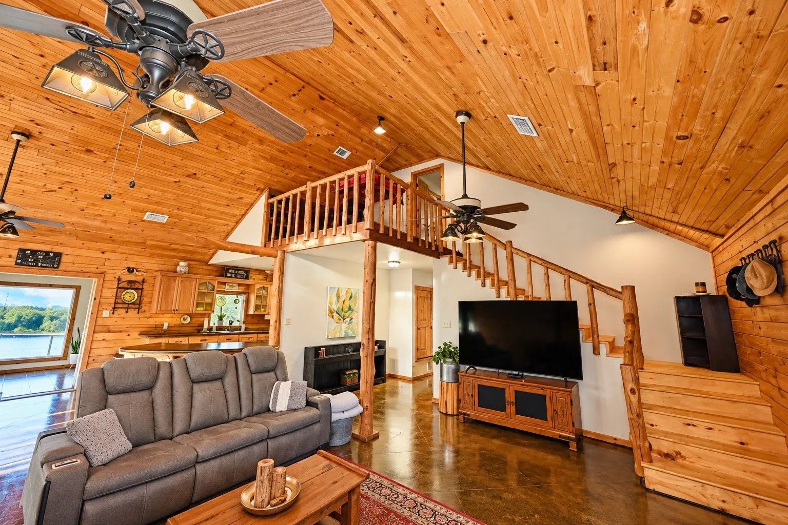 Single Family Residence For Sale in Fannin County , 17311 E HWY 82 Hwy 82 E, Honey Grove, Texas 75446, 3 Bedroom, 2 Bathroom, Garage spaces, 2,067 Sqft, built in 2007, mls#21389718, Real Estate Agent in Honey Grove, Homes For Sale in Fannin county, Homes For Sale in Honey Grove, Realtor in Honey Grove Texas, Real Estate Brokerage Independent Realty Texas, Luminita Cordes Realtor