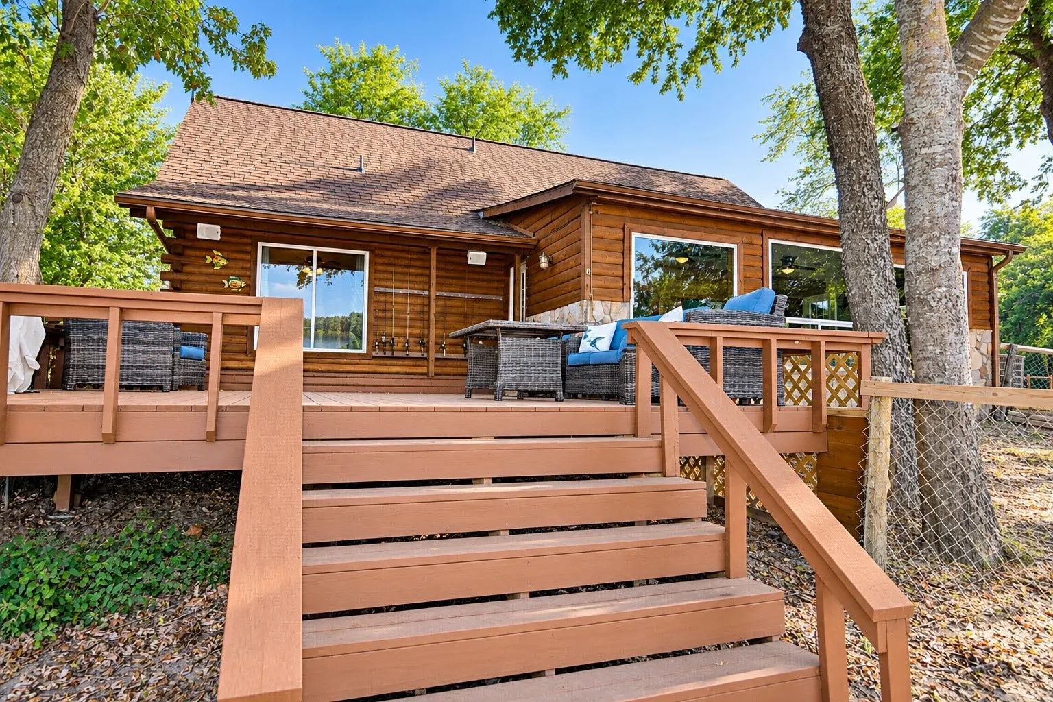 Single Family Residence For Sale in Fannin County , 17311 E HWY 82 Hwy 82 E, Honey Grove, Texas 75446, 3 Bedroom, 2 Bathroom, Garage spaces, 2,067 Sqft, built in 2007, mls#21389718, Real Estate Agent in Honey Grove, Homes For Sale in Fannin county, Homes For Sale in Honey Grove, Realtor in Honey Grove Texas, Real Estate Brokerage Independent Realty Texas, Luminita Cordes Realtor