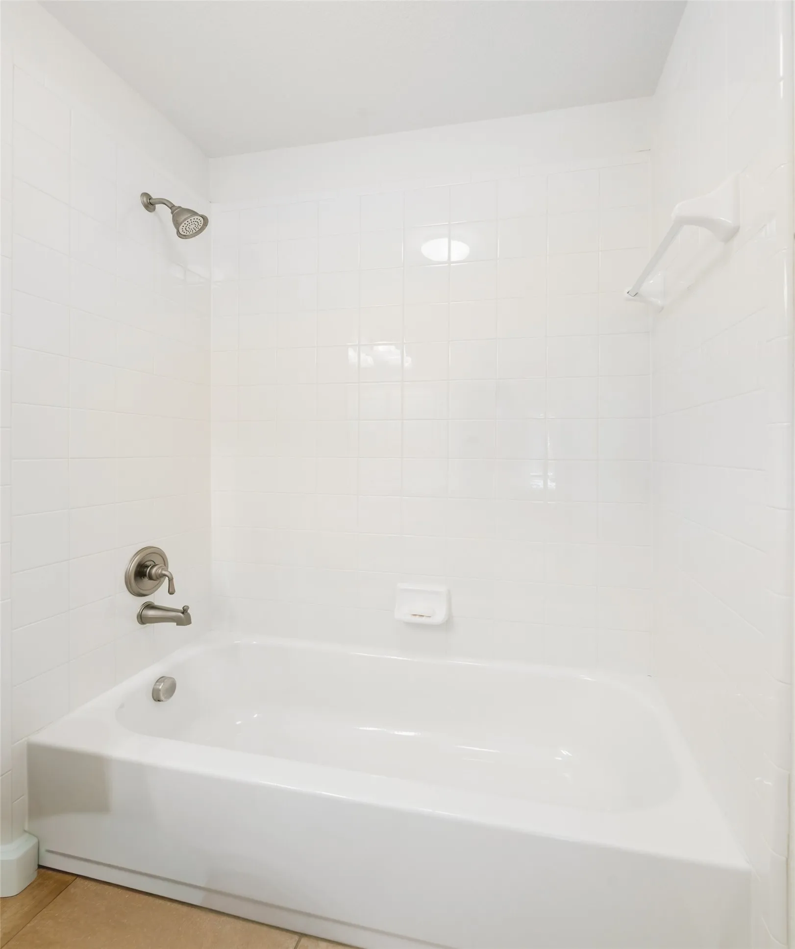 Single Family Residence For Sale in Tarrant County , 936 Water Oak Drive, Grapevine, Texas 76051, 4 Bedroom, 3 Bathroom, 2 Garage spaces, 2,380 Sqft, built in 2006, mls#21387477, Real Estate Agent in Grapevine, Homes For Sale in Tarrant county, Homes For Sale in Grapevine, Realtor in Grapevine Texas, Real Estate Brokerage Independent Realty Texas, Luminita Cordes Realtor